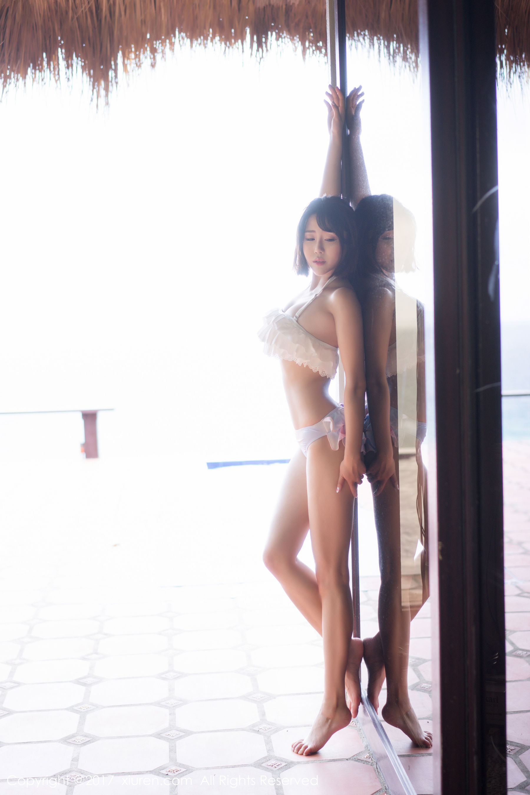 兜豆靓Youlina《室外清新，室内性感特写》 XiuRen 秀人网 NO.814 插图1