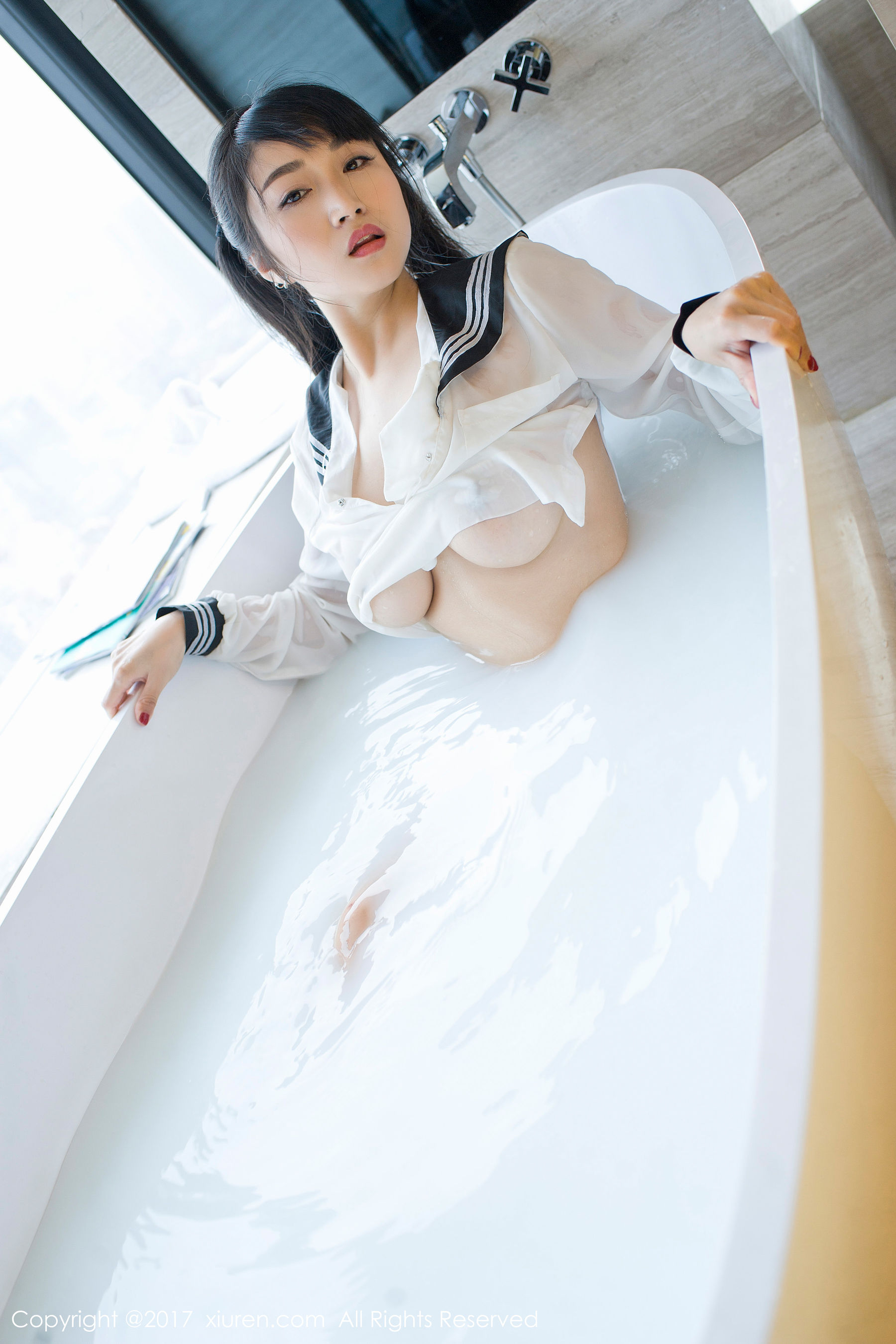 盼盼龙女sunny《牛奶浴学生装+透明学生装+黑色乳贴》 秀人 NO.853 插图6