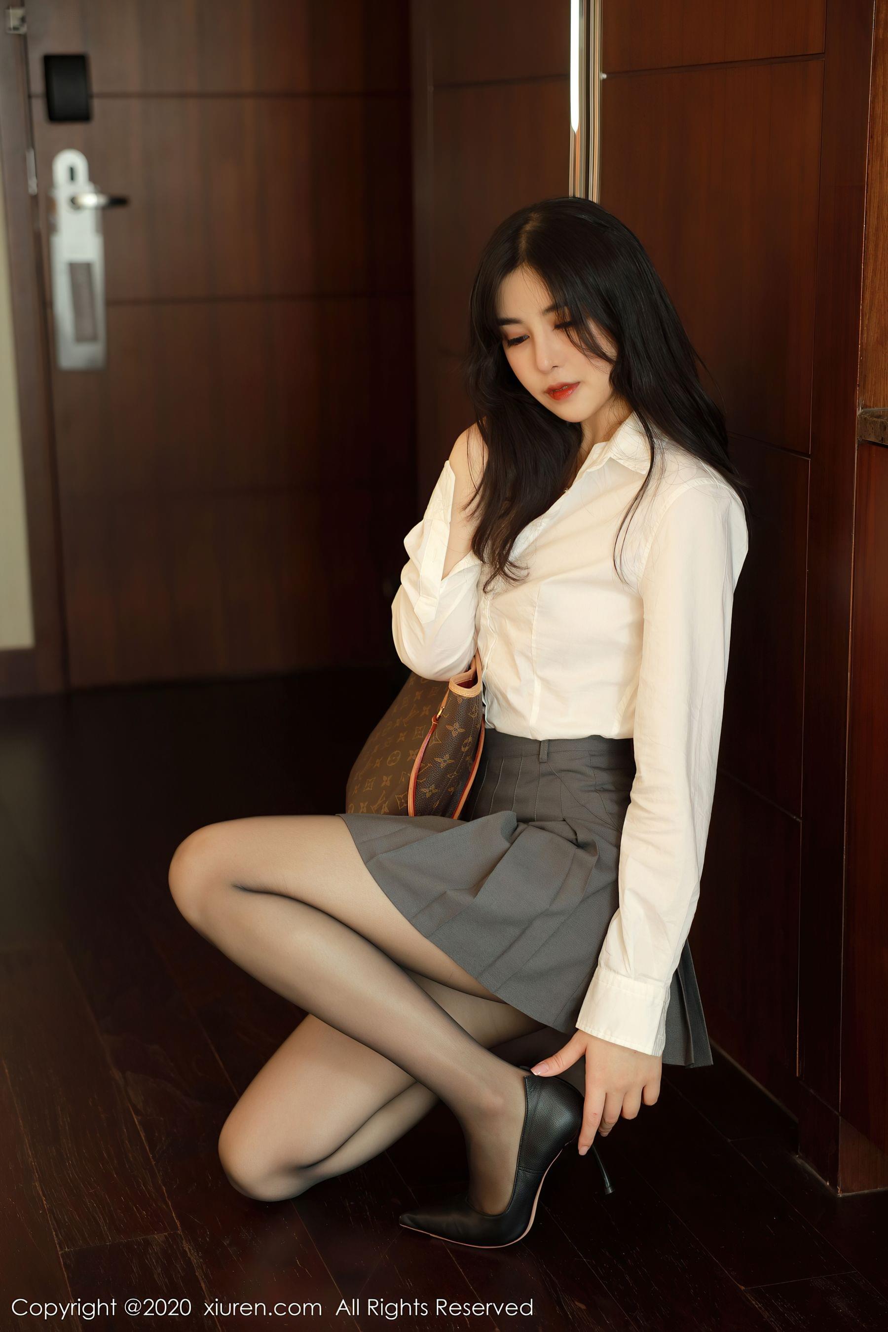 图片[3]-秀人XIUREN No.2330 韩静安-COS写真在线网