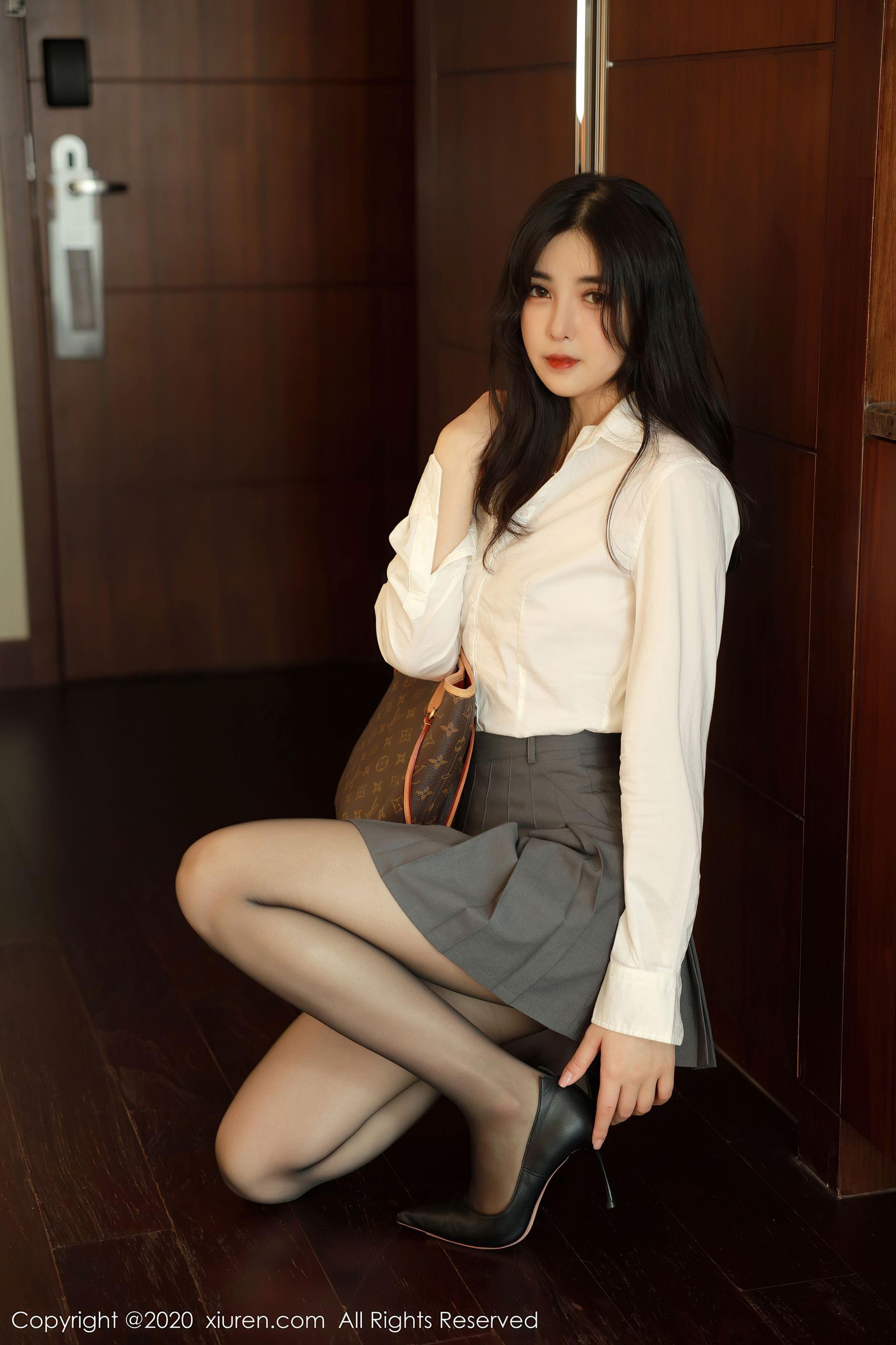 图片[4]-秀人XIUREN No.2330 韩静安-COS写真在线网