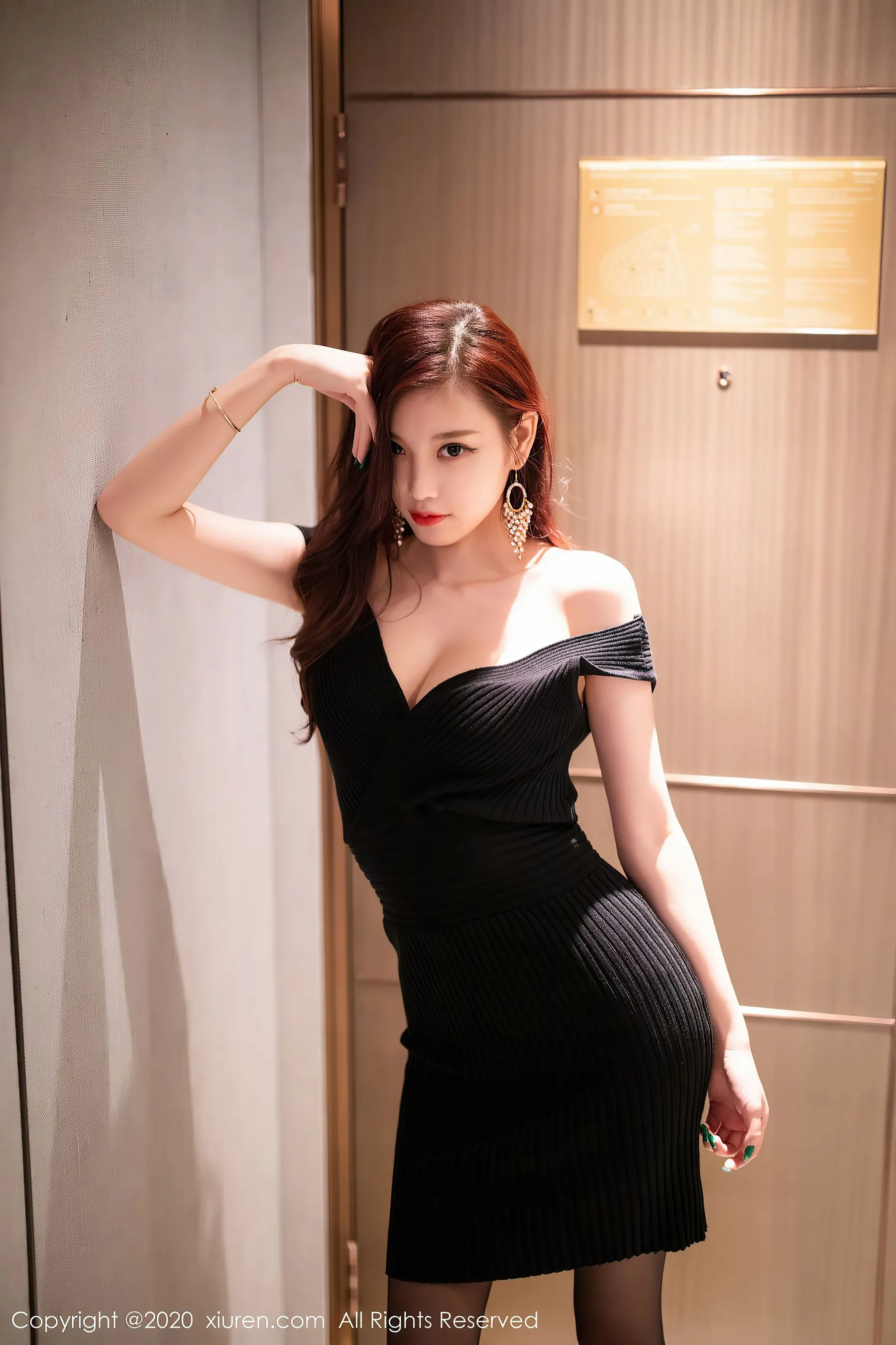 图片[2]-秀人 No.2704 杨晨晨sugar-COS写真在线网