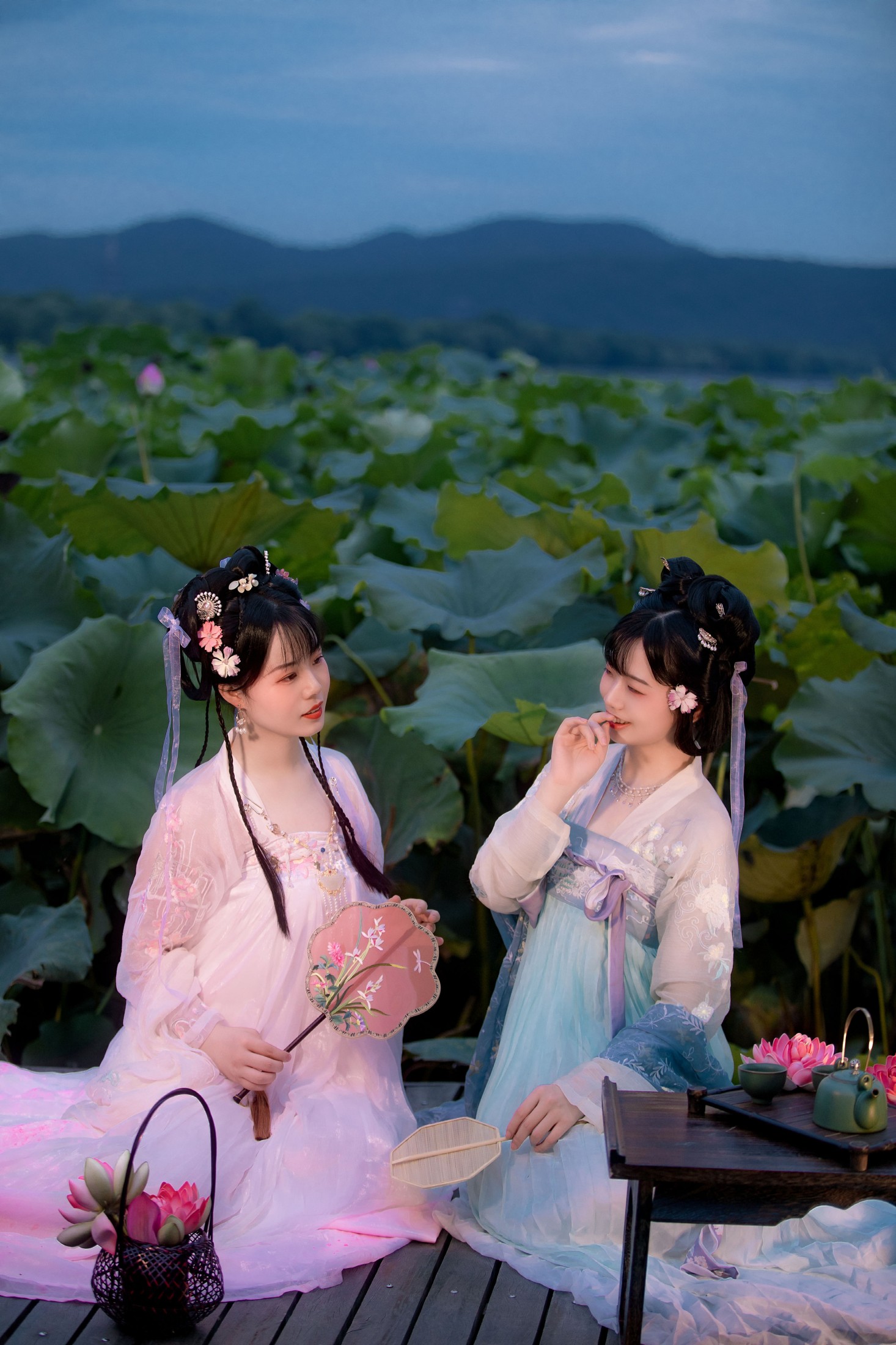 图片[6]-乌啾啾 僵僵 – 《赏荷》[24P]-COS写真在线网