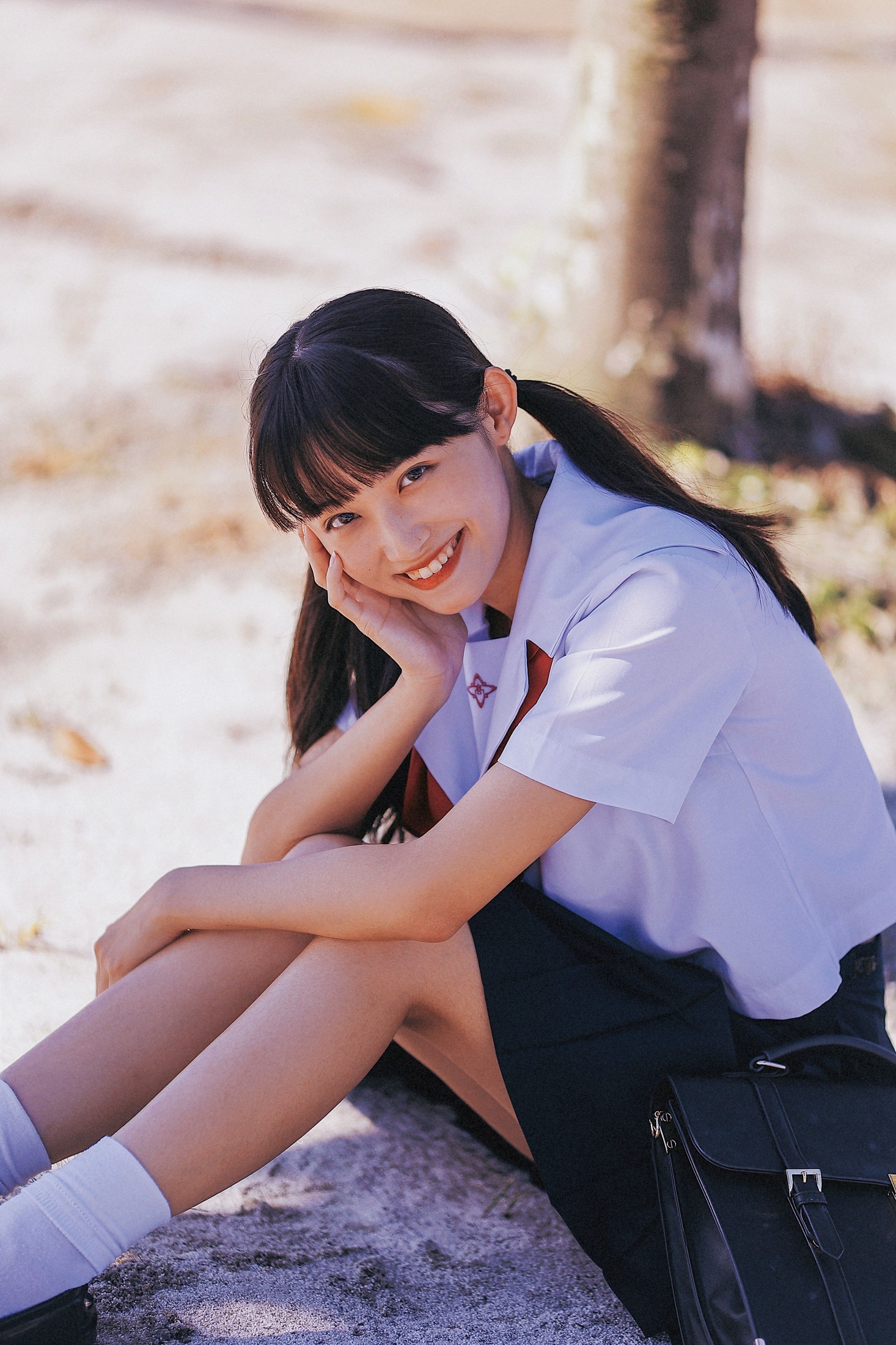 鈴木千奈 – 《铃木写真集》[48P] 插图3