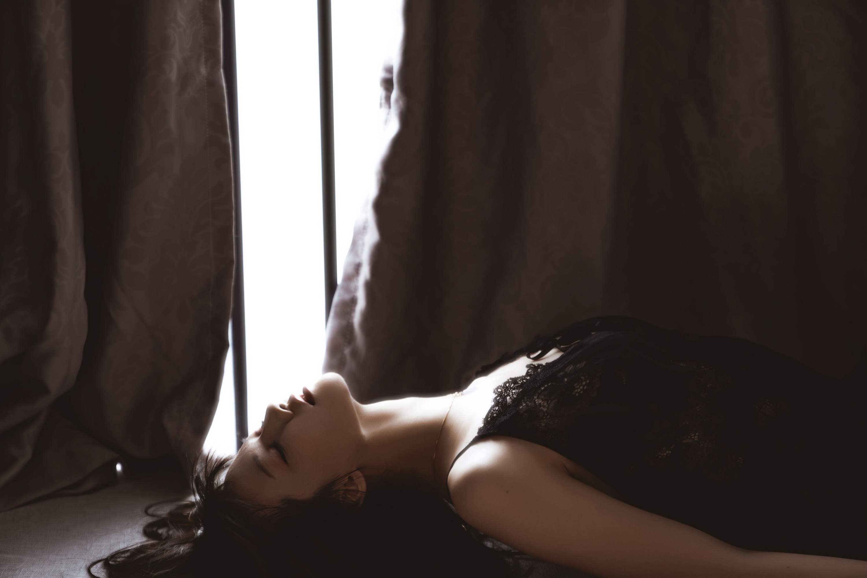 图片[5]-桜桃喵 – 《黑》[22P]-COS写真在线网