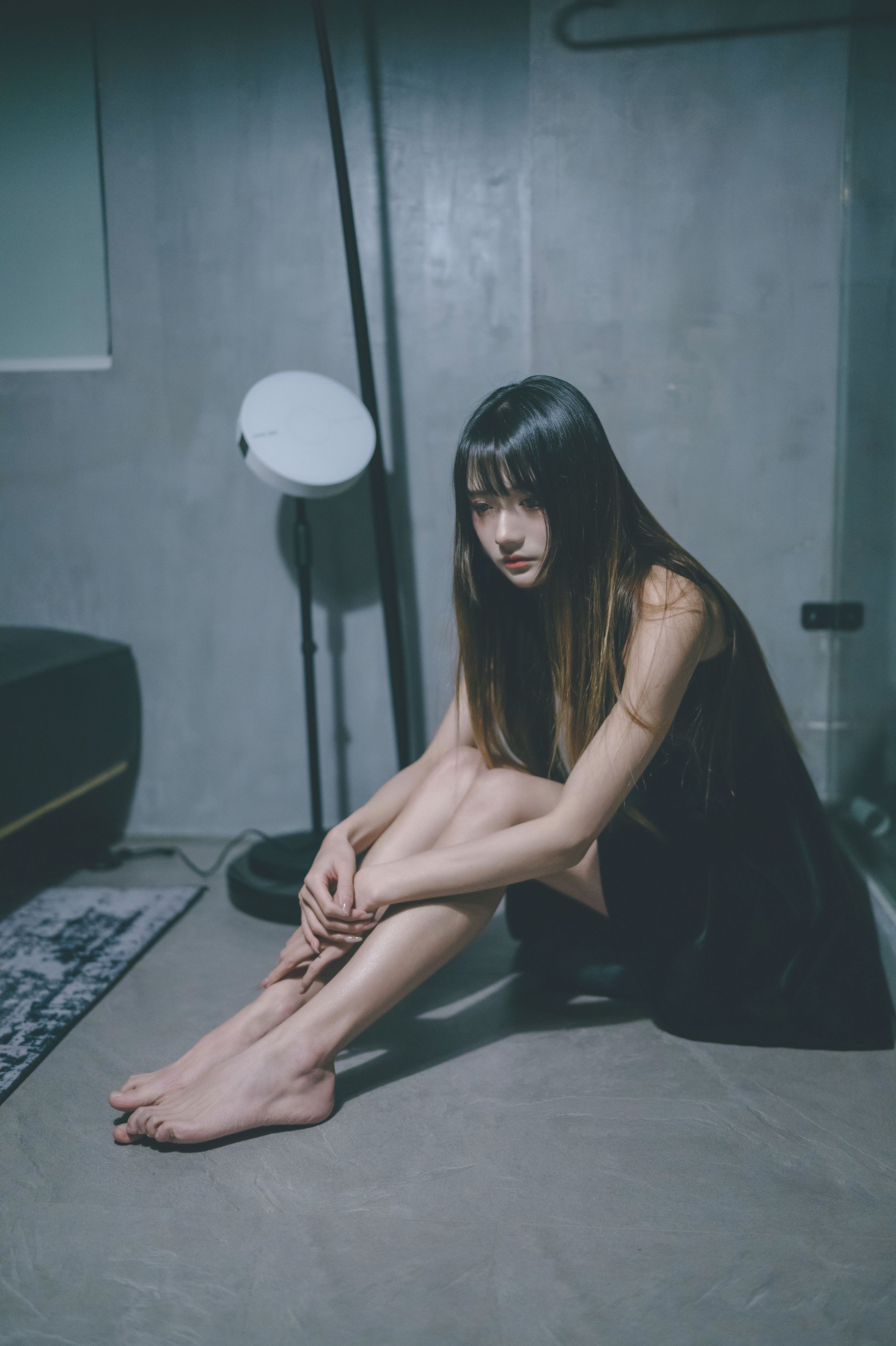 图片[5]-兔子Zzz不吃胡萝卜 – 《煎熬》[23P]-COS写真在线网