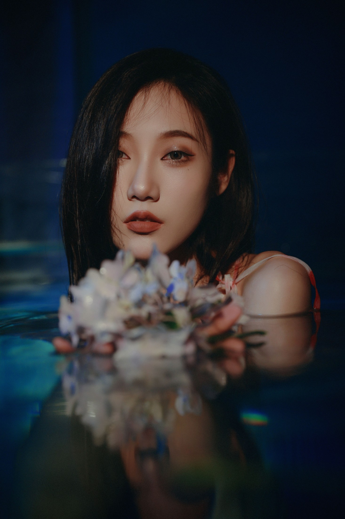 图片[5]-o1ne万 – 《有人喜欢蓝》[45P]-COS写真在线网