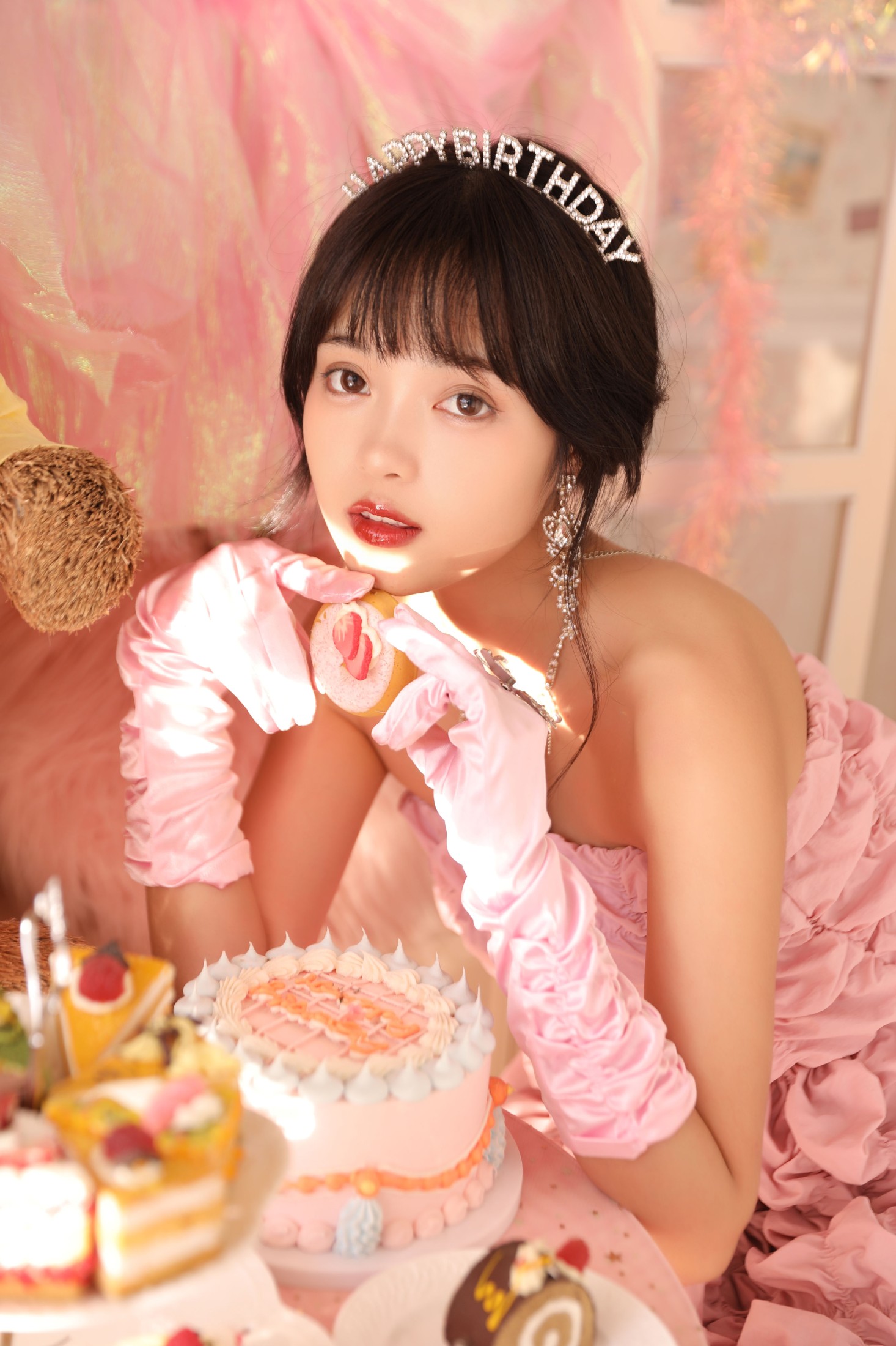 图片[5]-小薇人儿 – 《快乐万岁》[27P]-COS写真在线网