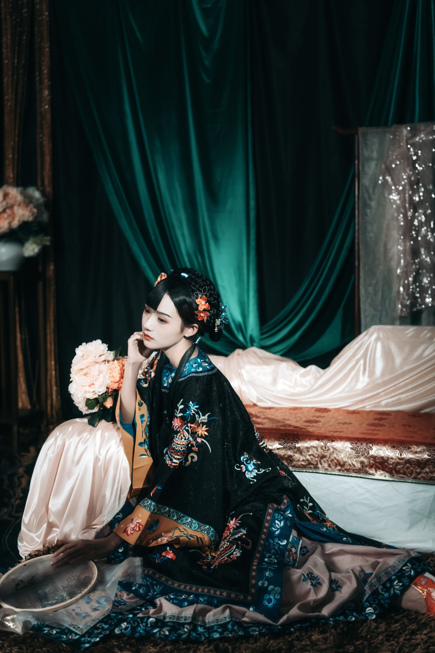 图片[6]-兔子Zzz不吃胡萝卜 – 《经年旧梦-清汉女》[42P]-COS写真在线网