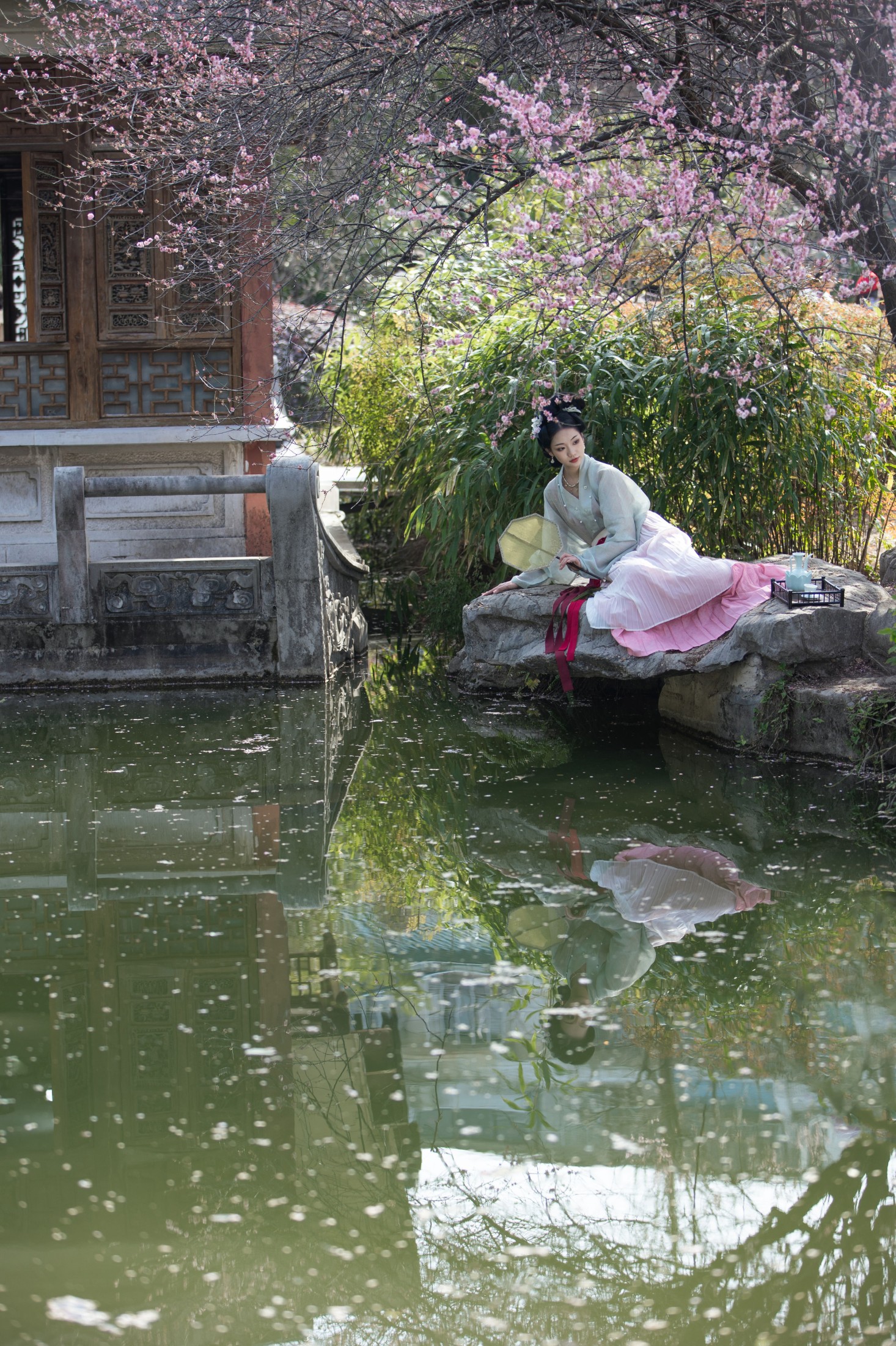 图片[3]-晚江亭 – 《却把青梅嗅》[32P]-COS写真在线网