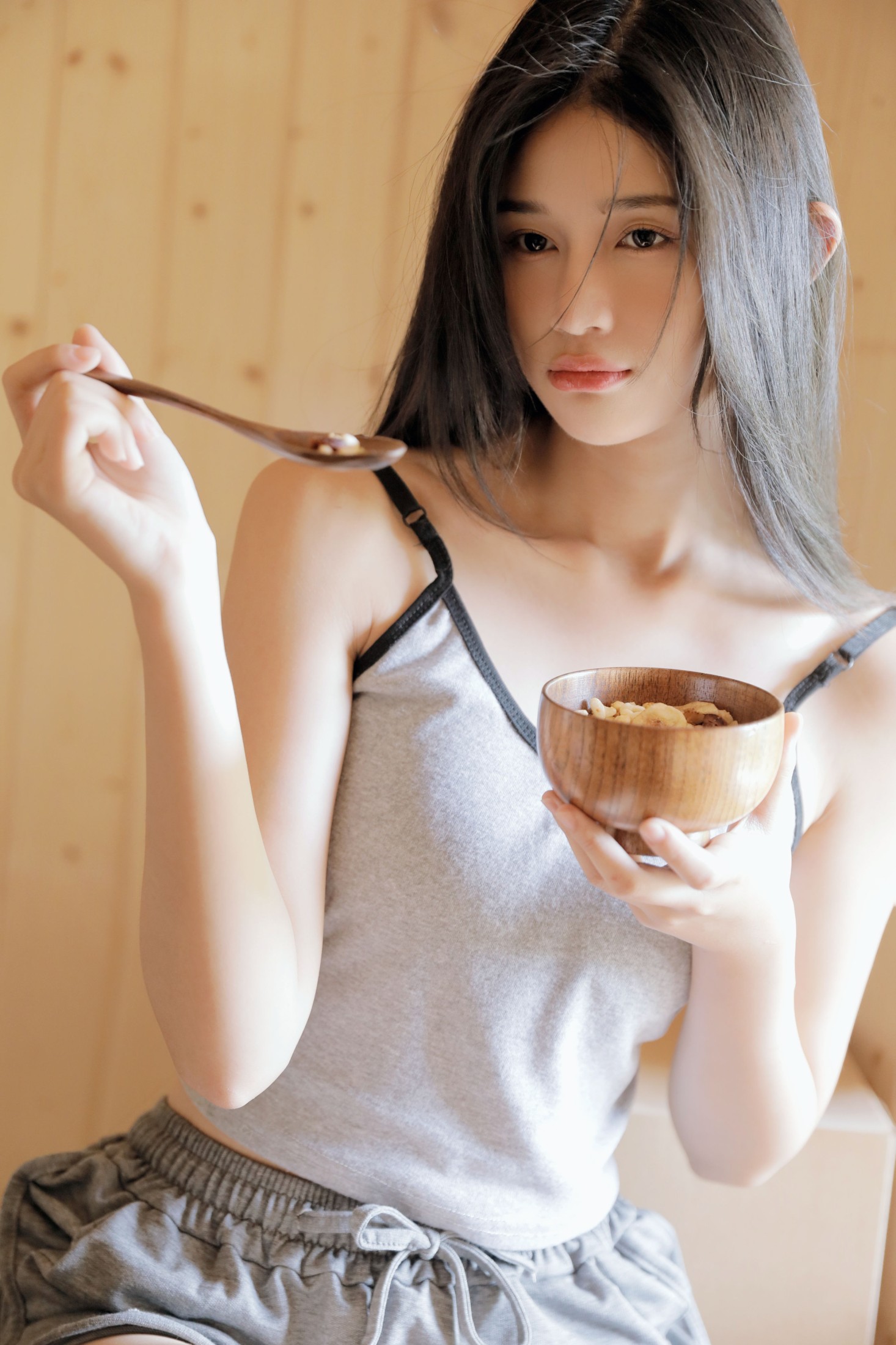 图片[6]-馨瑶子 – 《木屋里的女孩》[29P]-COS写真在线网