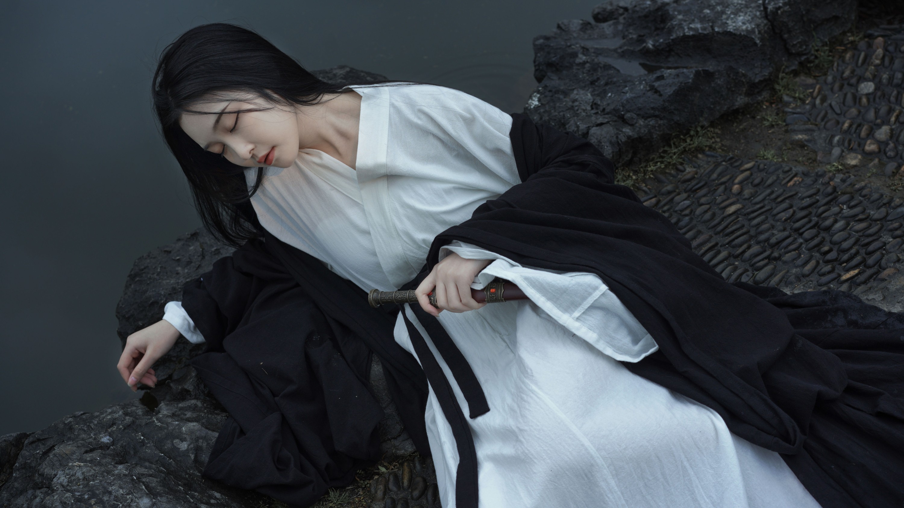 图片[6]-爱探险的夏商周 – 《清冷三月》[32P]-COS写真在线网