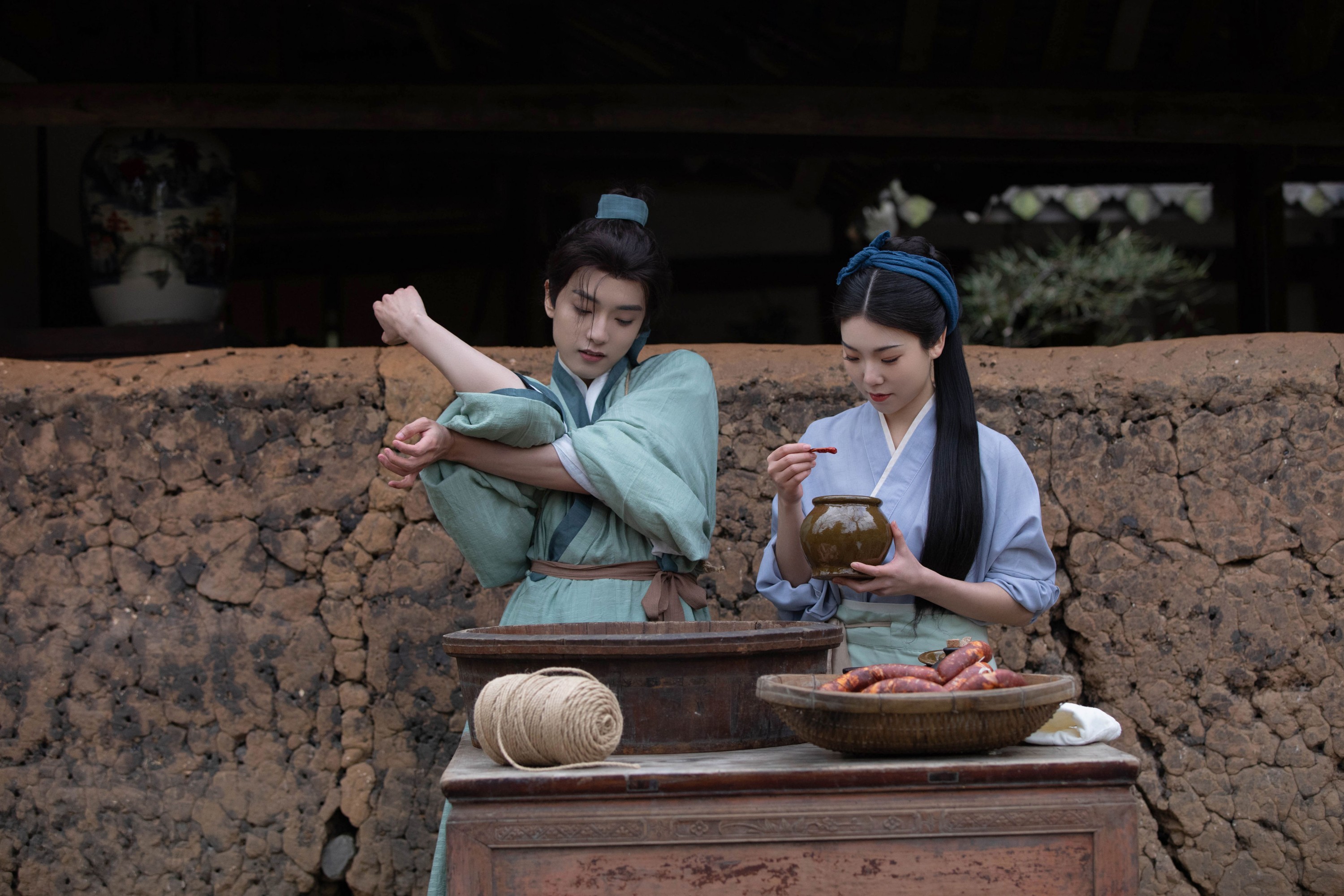 图片[6]-一方伊人yi 杰桑桑桑_ 汉服爷爷云中鹤 – 《做腊肉》[26P]-COS写真在线网