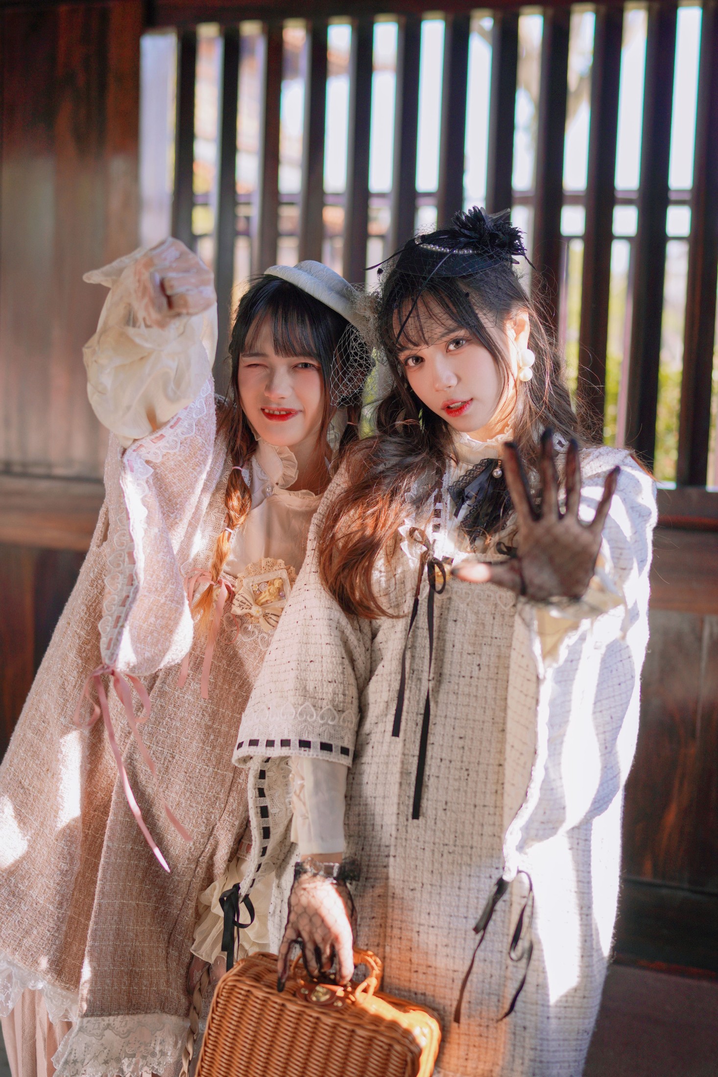 图片[4]-兔子Zzz不吃胡萝卜 贰加六 – 《西洋姐妹花》[35P]-COS写真在线网