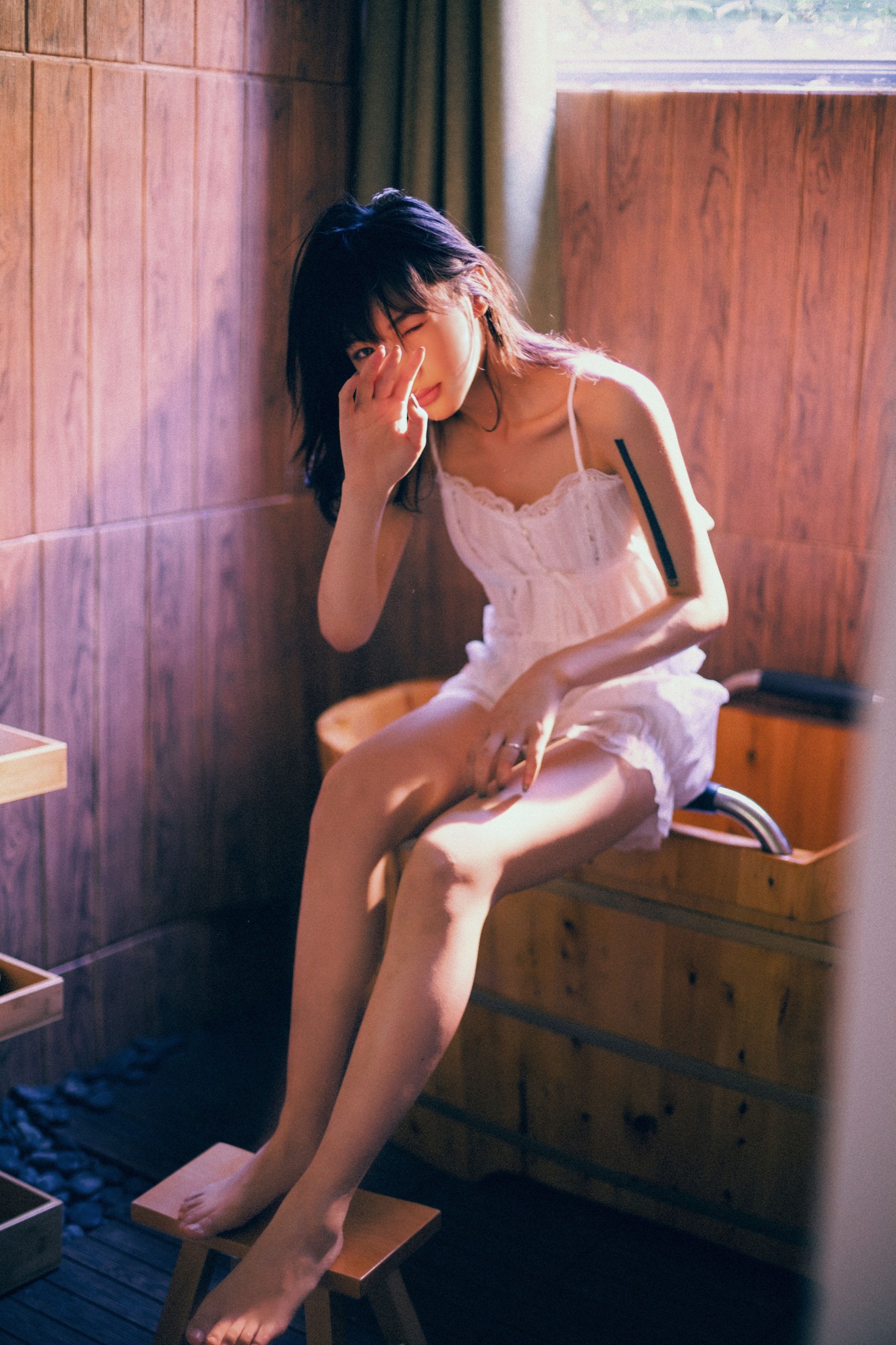 图片[6]-老鼠窜过雨棚 – 《光洒落的方向》[26P]-COS写真在线网