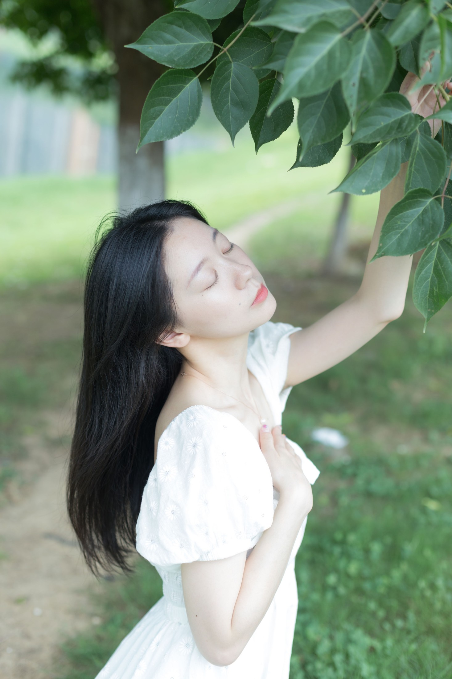 图片[6]-饲猫少女- – 《绿色呼吸》[32P]-COS写真在线网