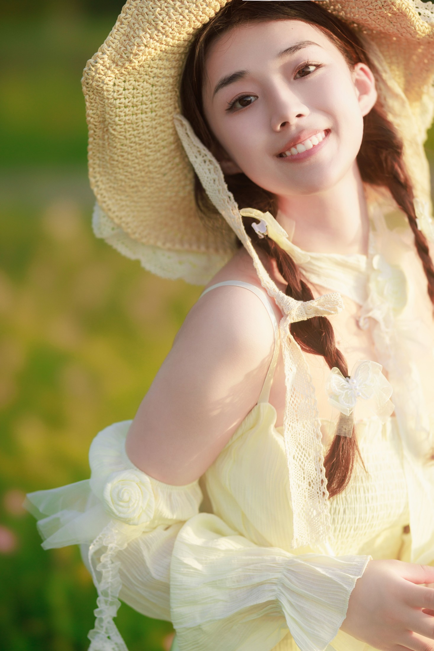 图片[5]-裴同学 – 《草地人像》[24P]-COS写真在线网