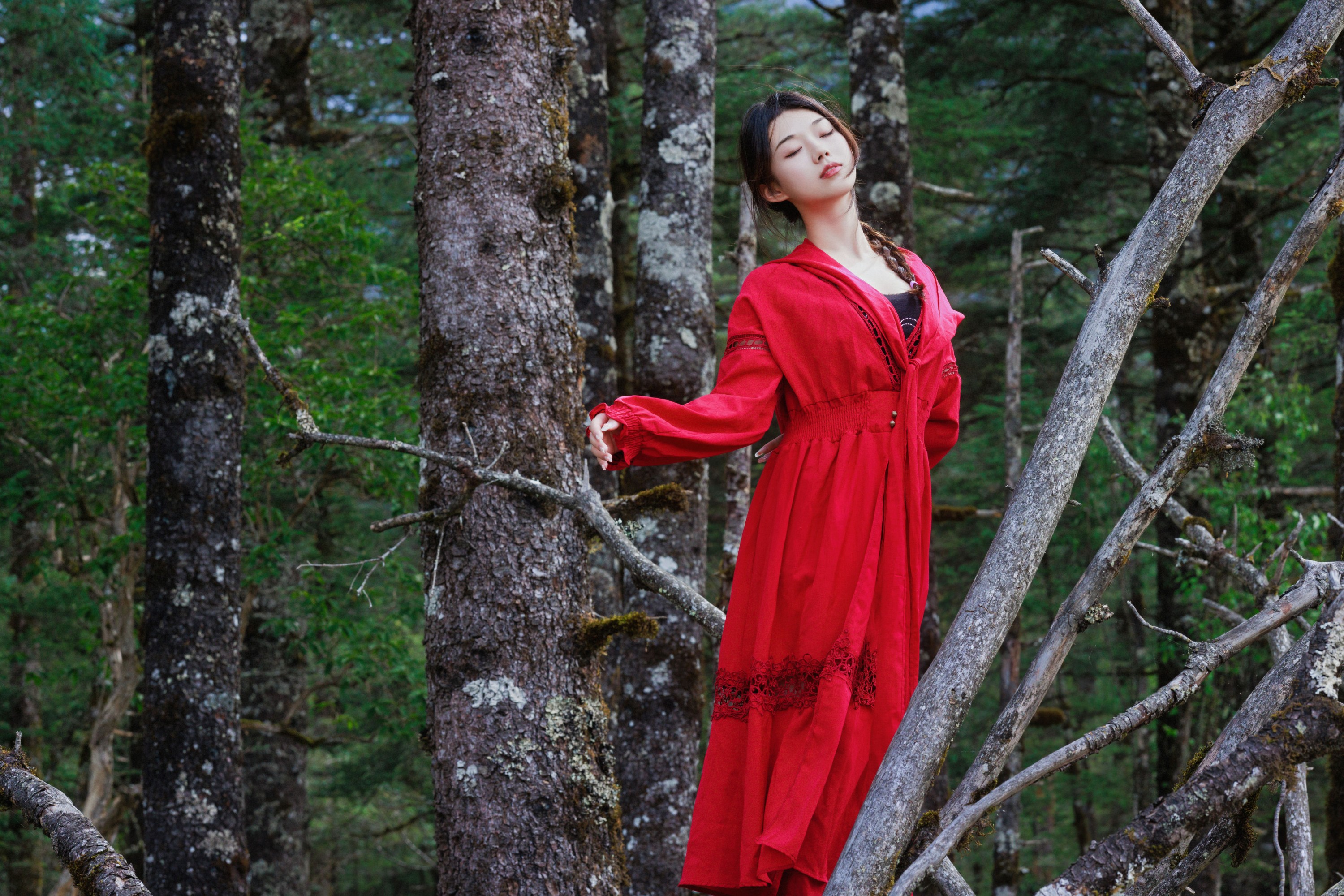 图片[5]-裴同学 – 《异域森林》[27P]-COS写真在线网