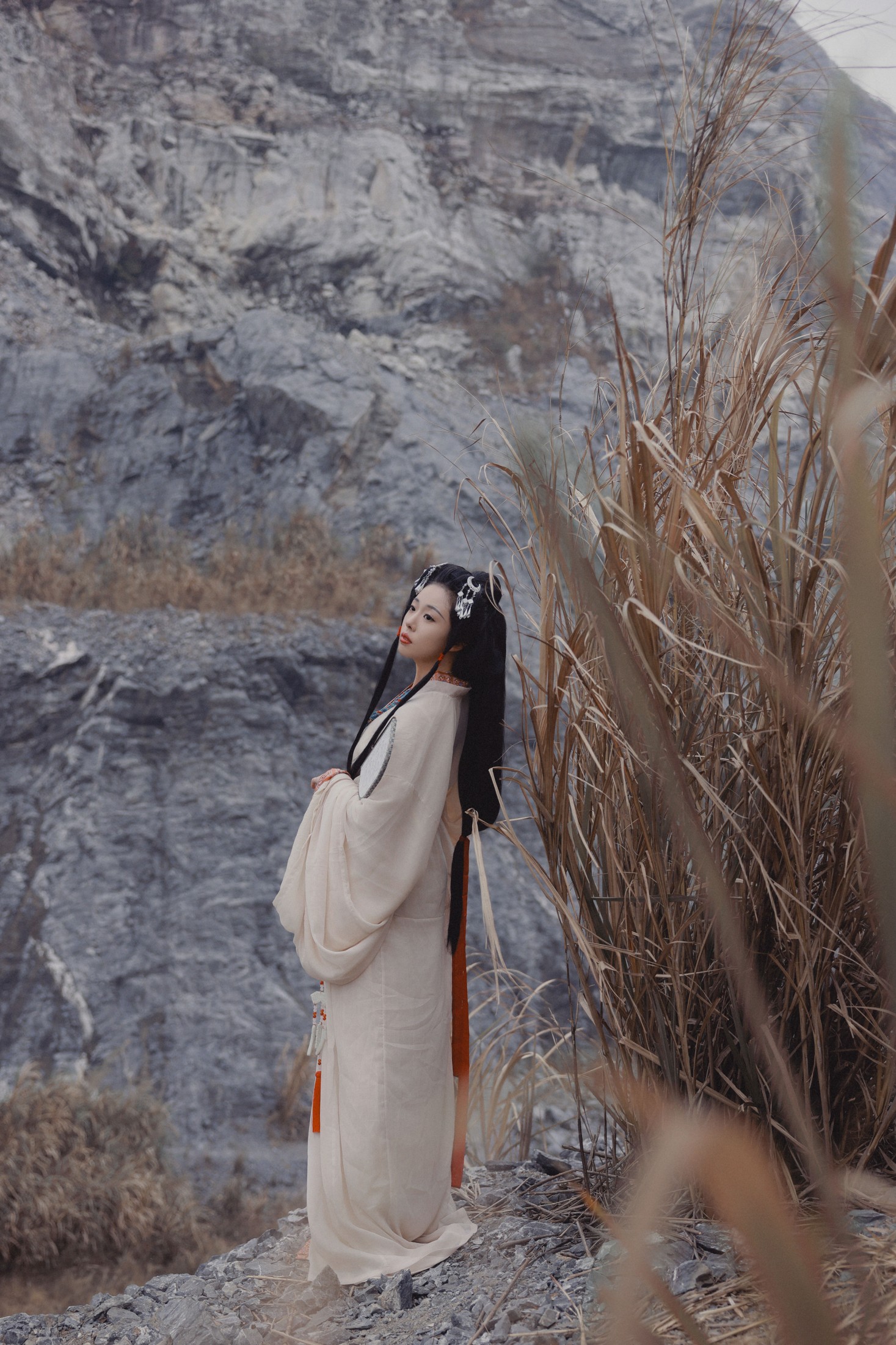 图片[6]-摇一瑶 – 《孤山行》[29P]-COS写真在线网