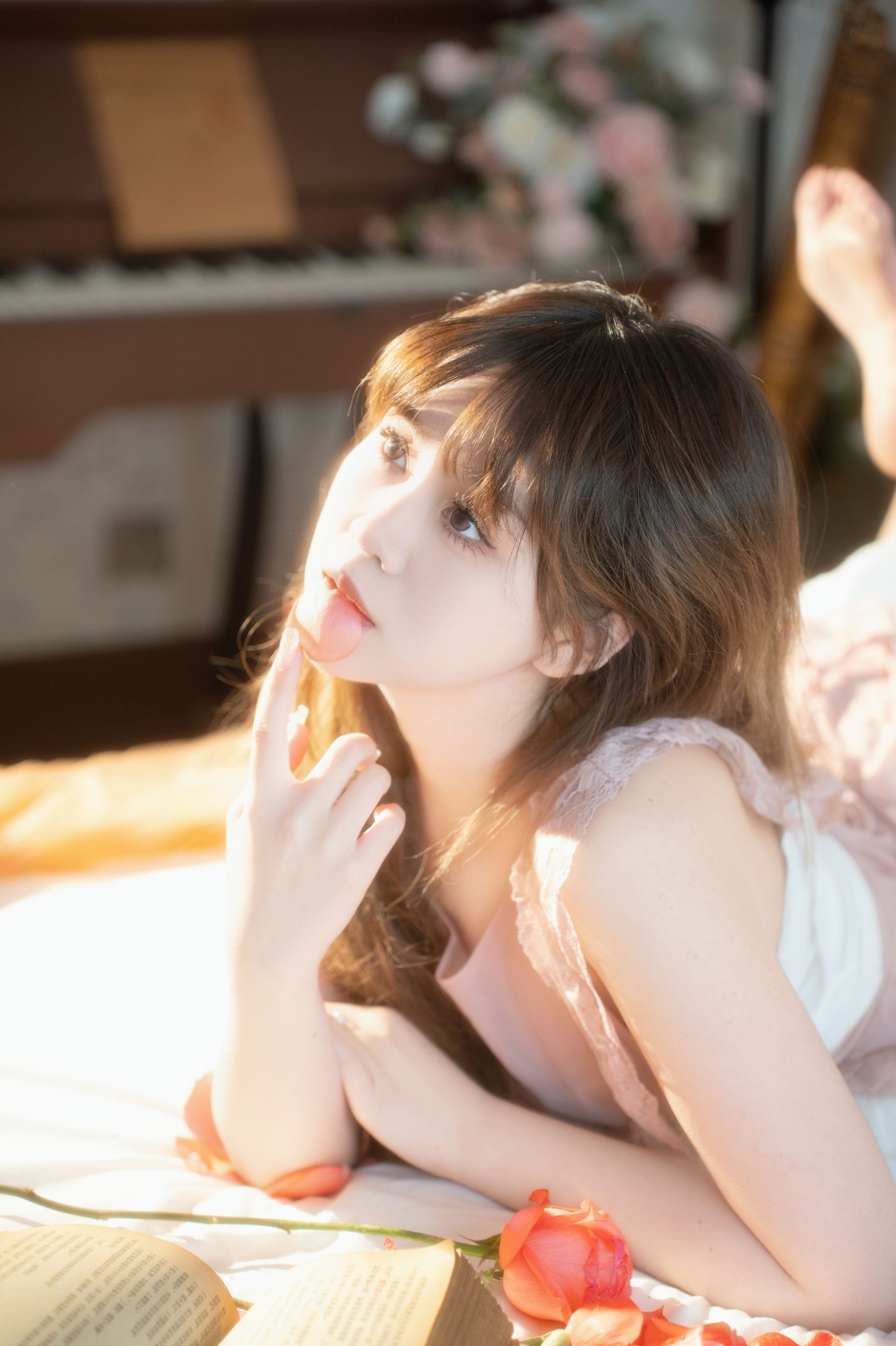 图片[5]-泡芙小方 – 《光影之间》[25P]-COS写真在线网