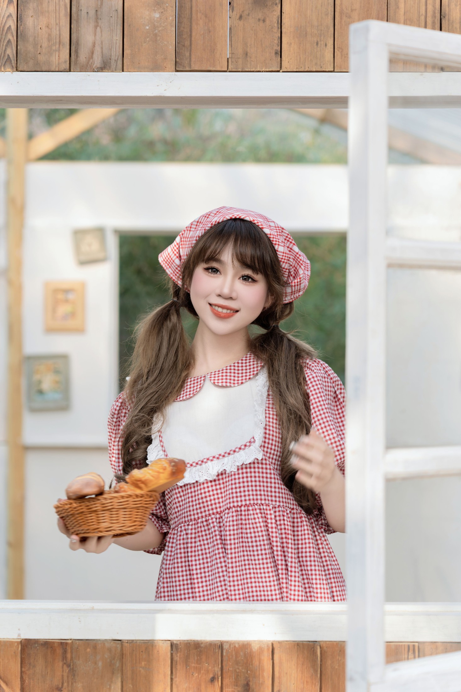 图片[6]-泡芙小方 – 《卖面包的小女孩》[28P]-COS写真在线网