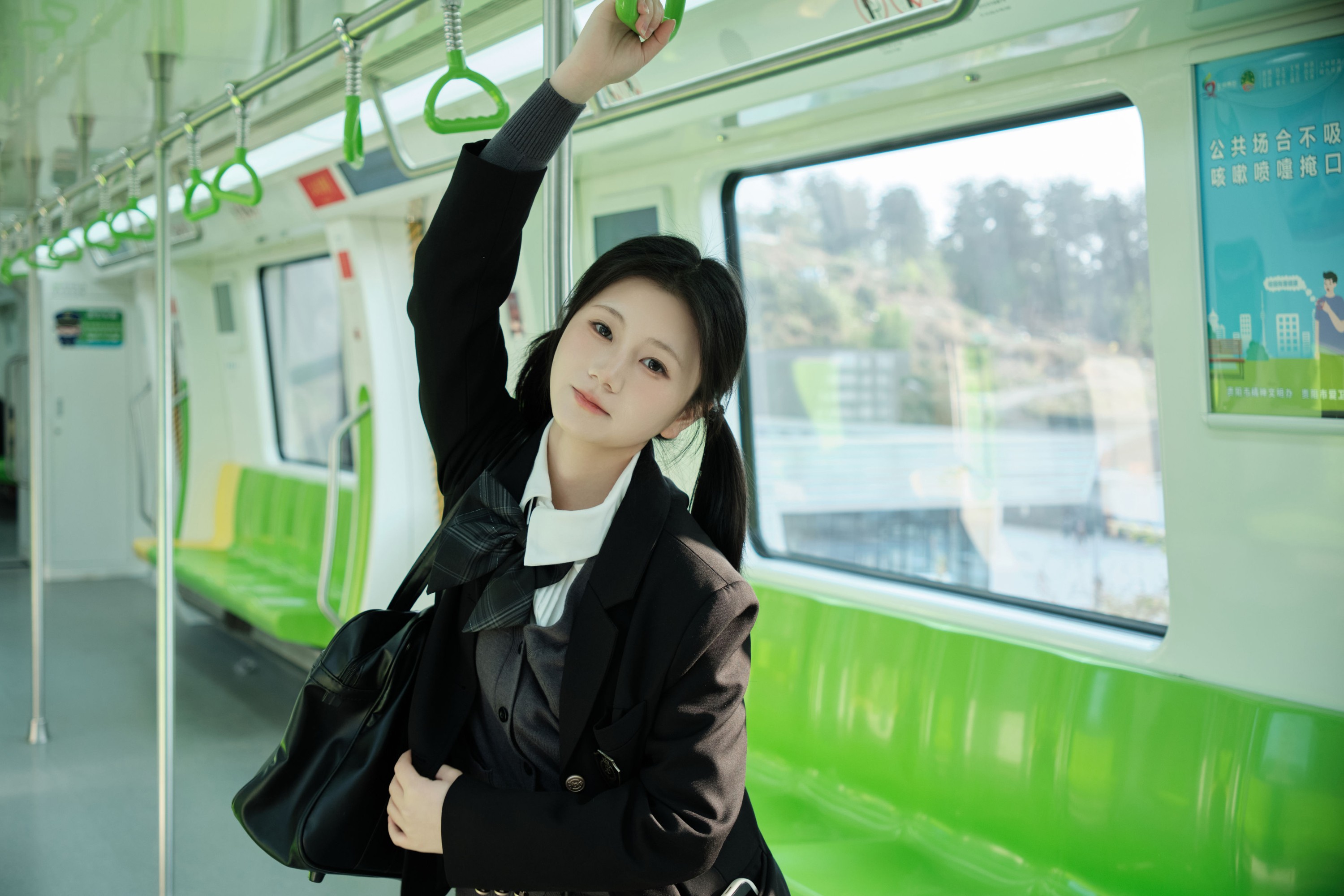 图片[6]-肉宋堡 – 《地铁女高》[25P]-COS写真在线网