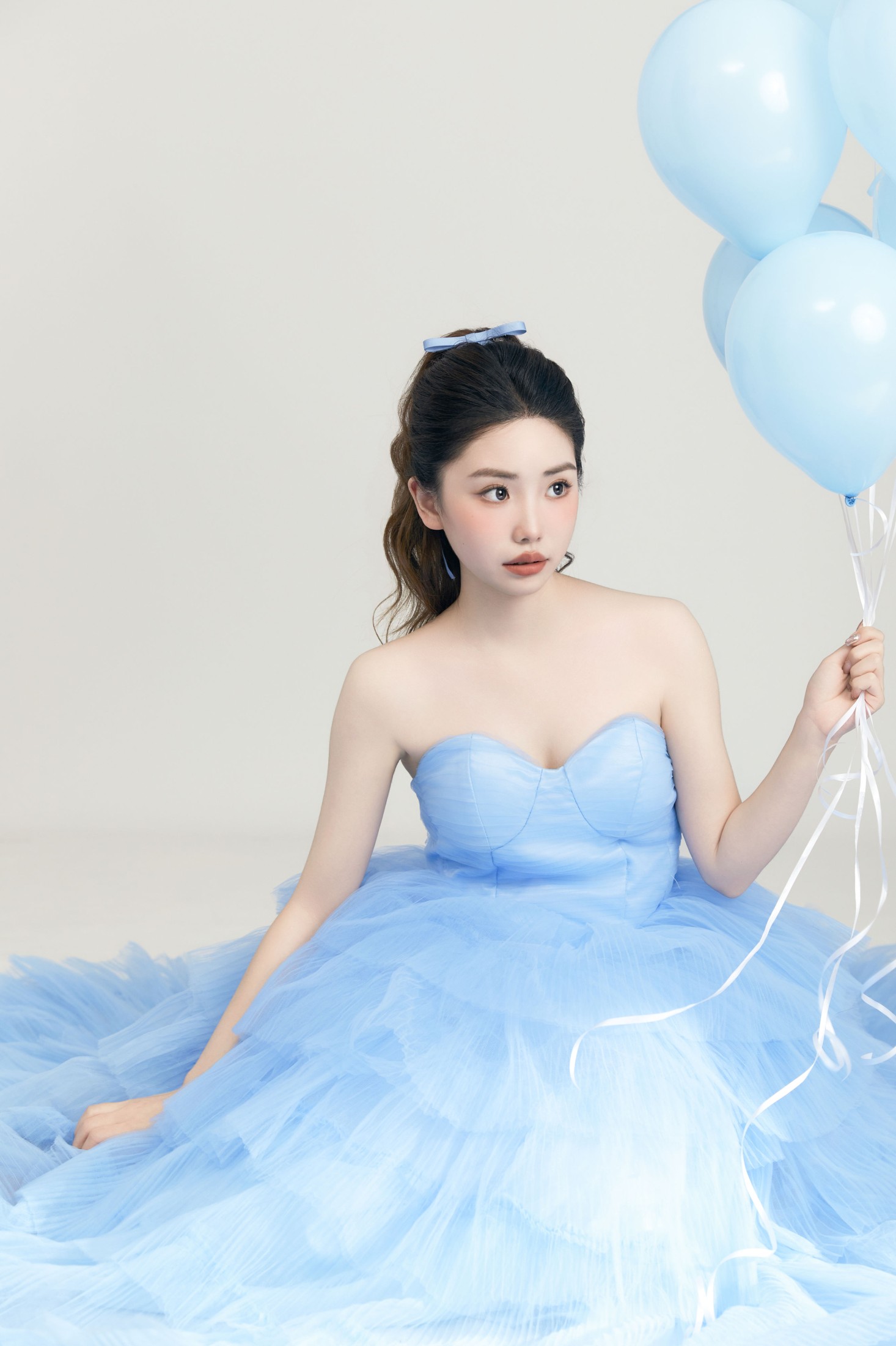 图片[6]-hihiio – 《蓝色公主裙生日写真》[22P]-COS写真在线网