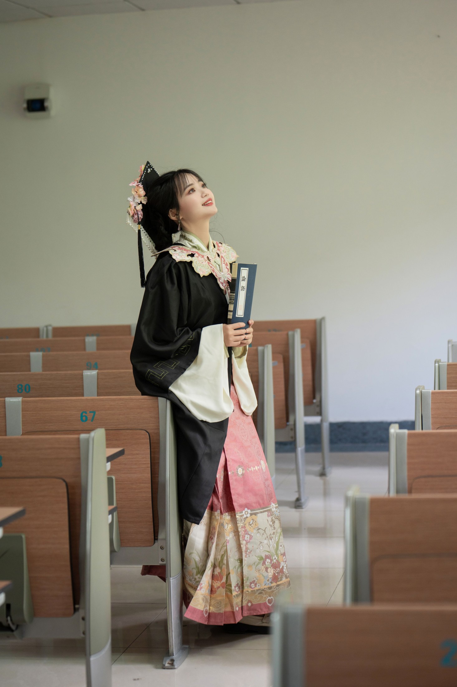 图片[6]-小欧O – 《更适合中国人的学士服》[26P]-COS写真在线网