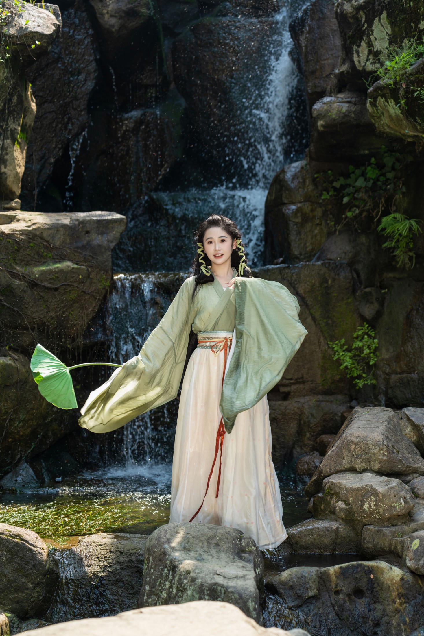 图片[3]-湫一只岁岁 – 《青青小荷》[24P]-COS写真在线网