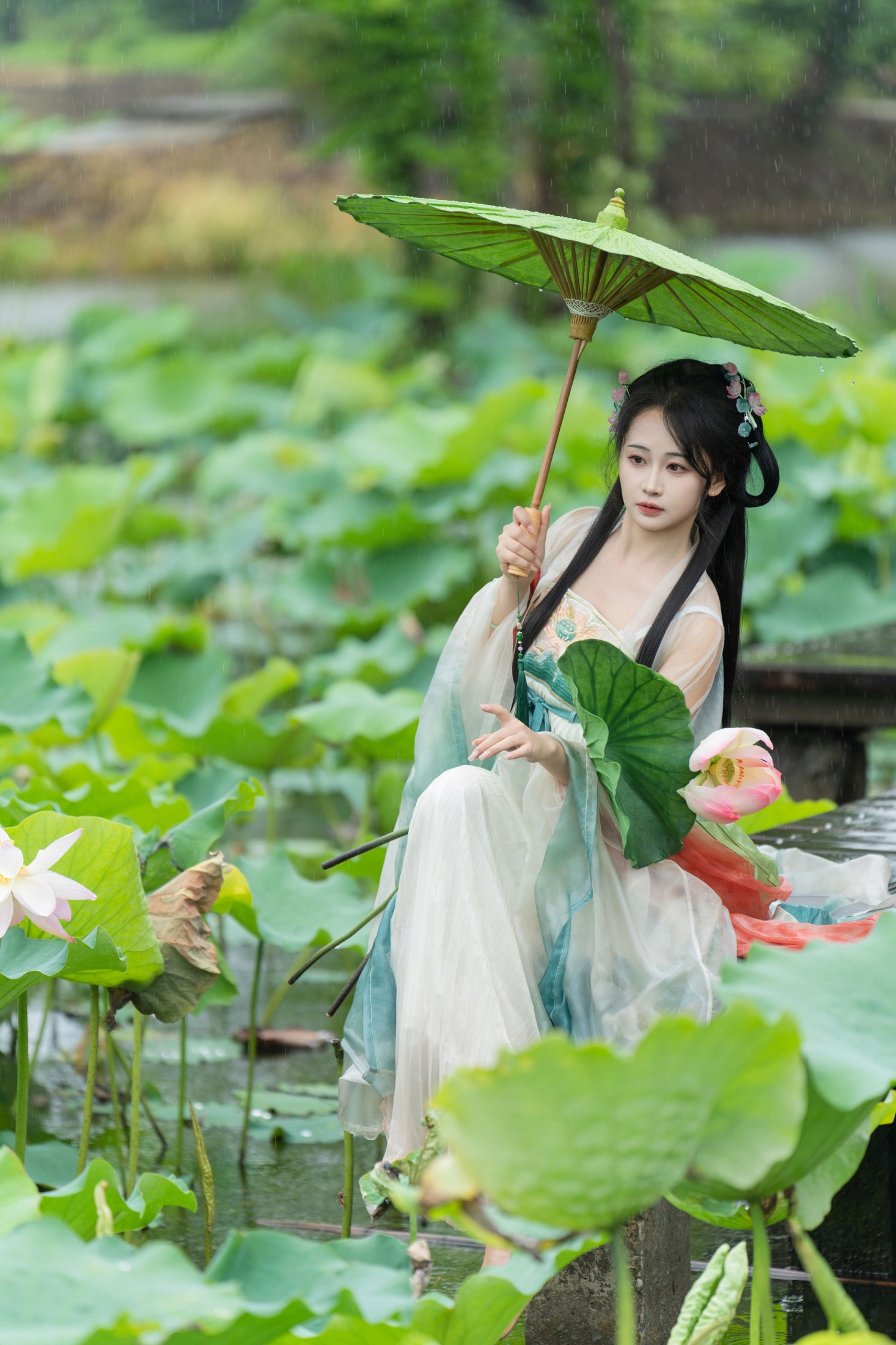 图片[6]-湫一只岁岁 – 《雨中荷花》[24P]-COS写真在线网