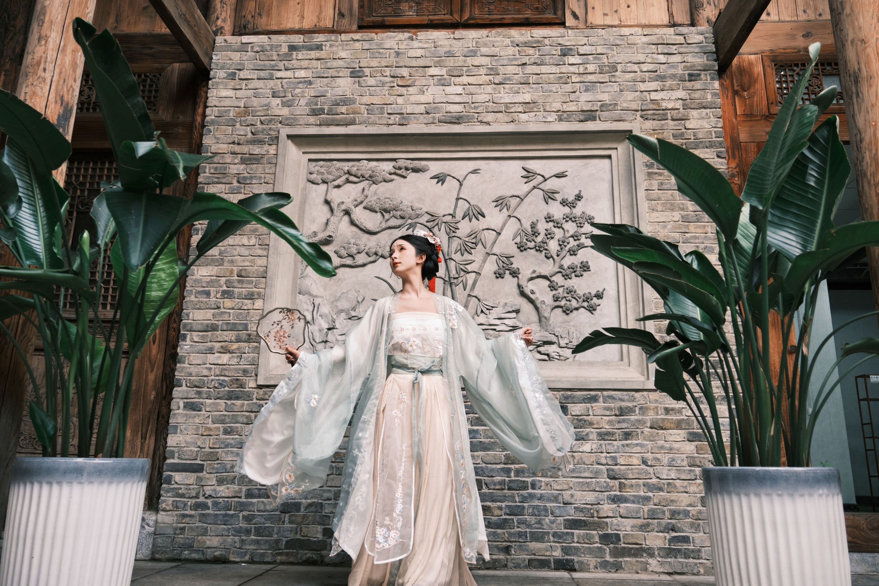 图片[6]-抿嘴小墨轩 – 《汉服古镇》[33P]-COS写真在线网