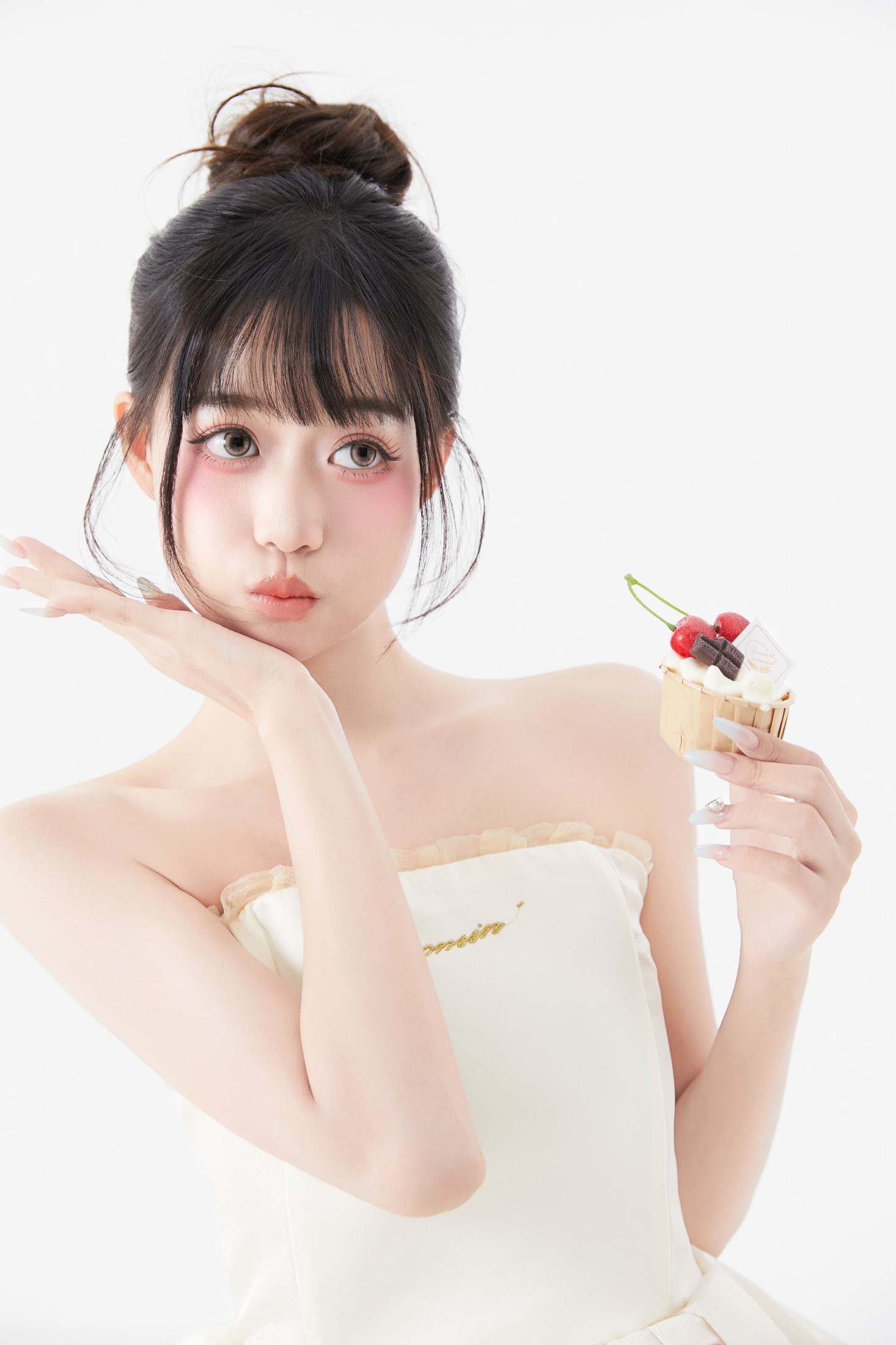 图片[6]-菠萝包 – 《白色蛋糕肖像》[22P]-COS写真在线网