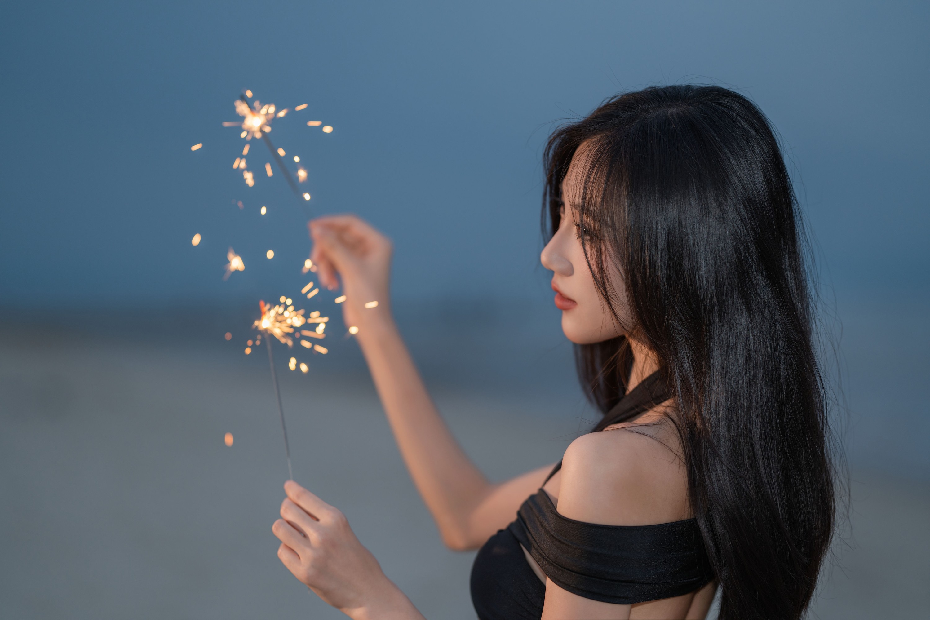 图片[5]-o1ne万 – 《夜幕下的海边少女》[22P]-COS写真在线网