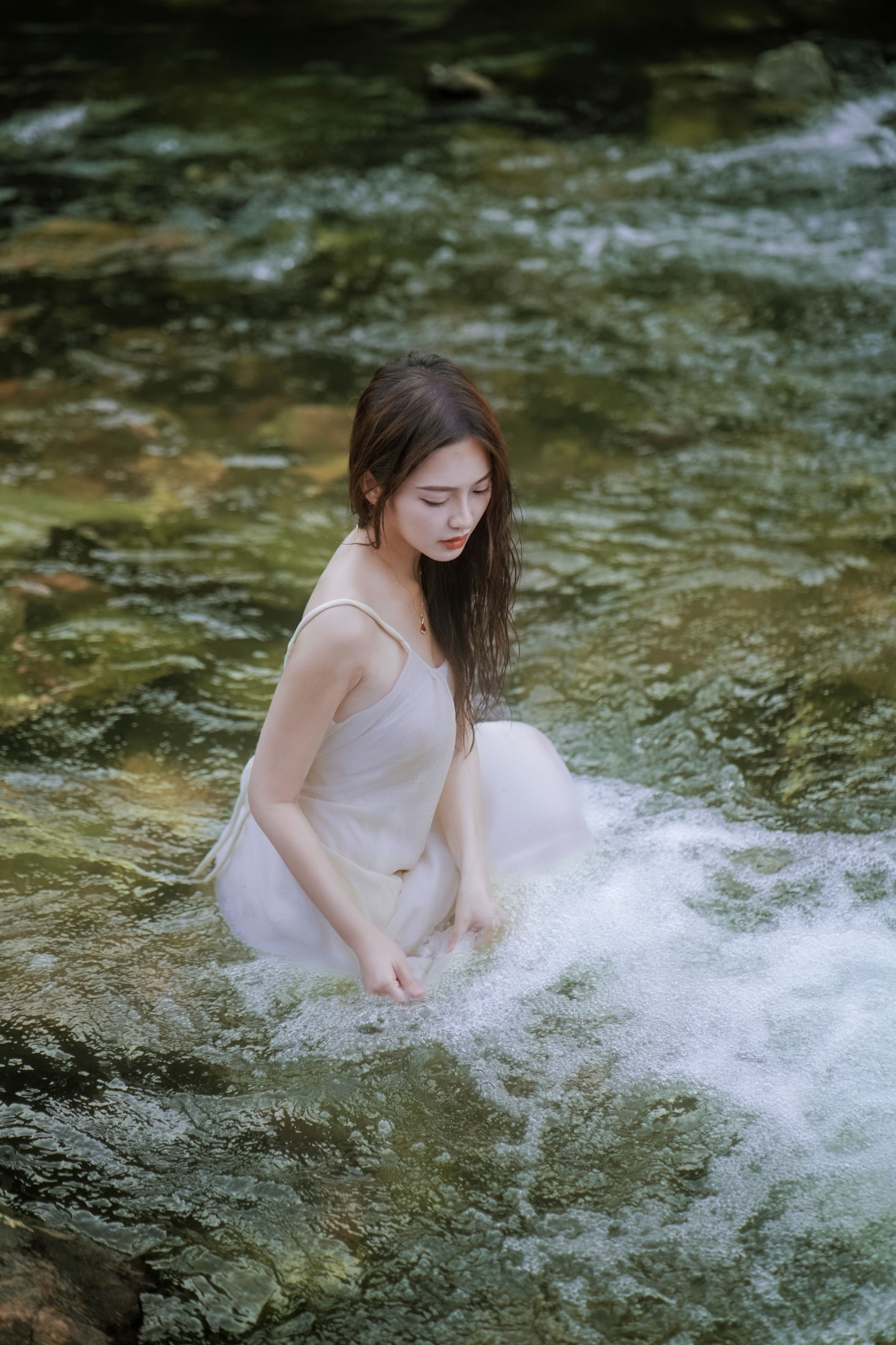 颖儿YY – 《黄裙逐溪・水花漫》[25P] 插图1