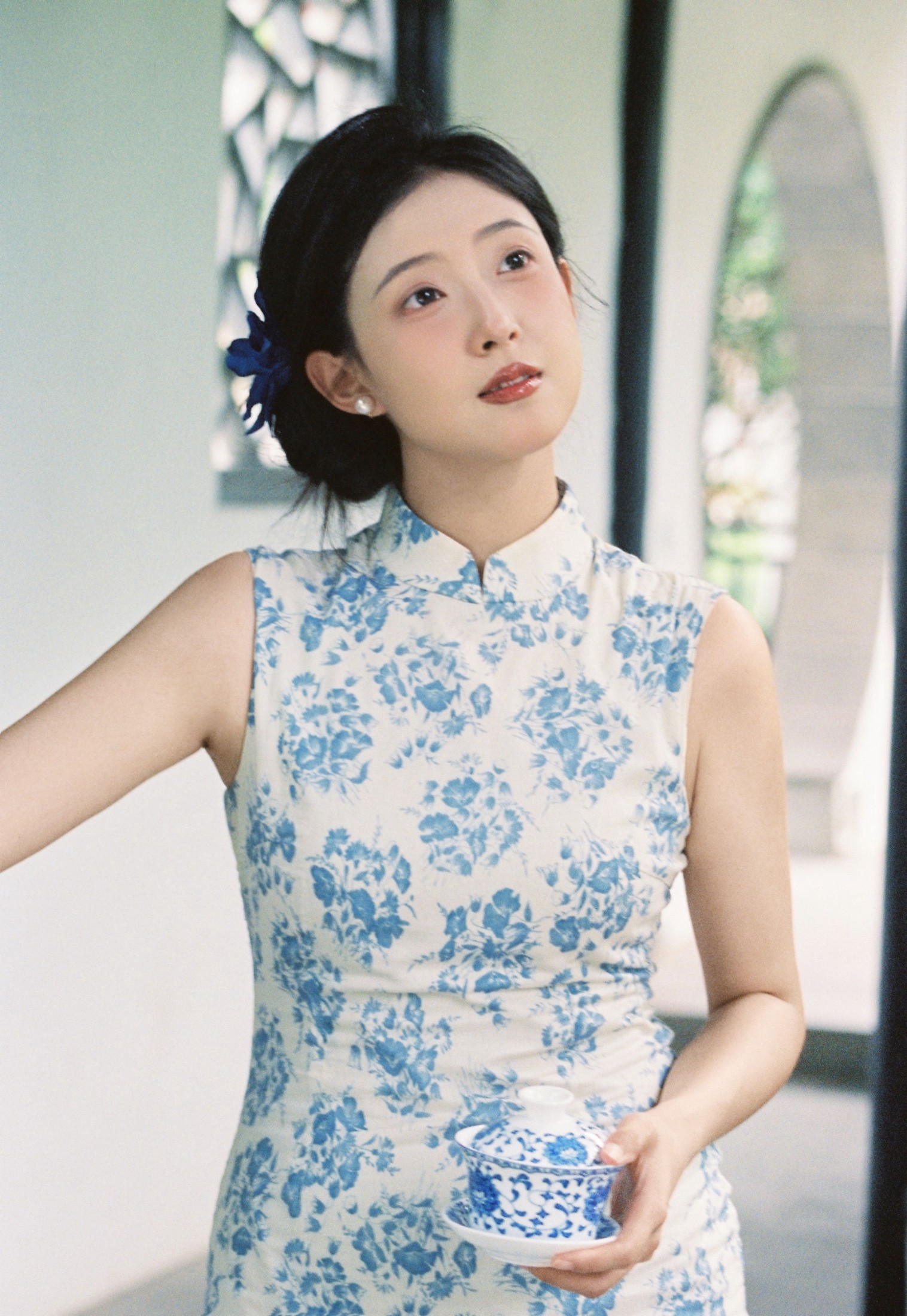 小魏小魏 – 《如传世的青花瓷》[16P] 插图1