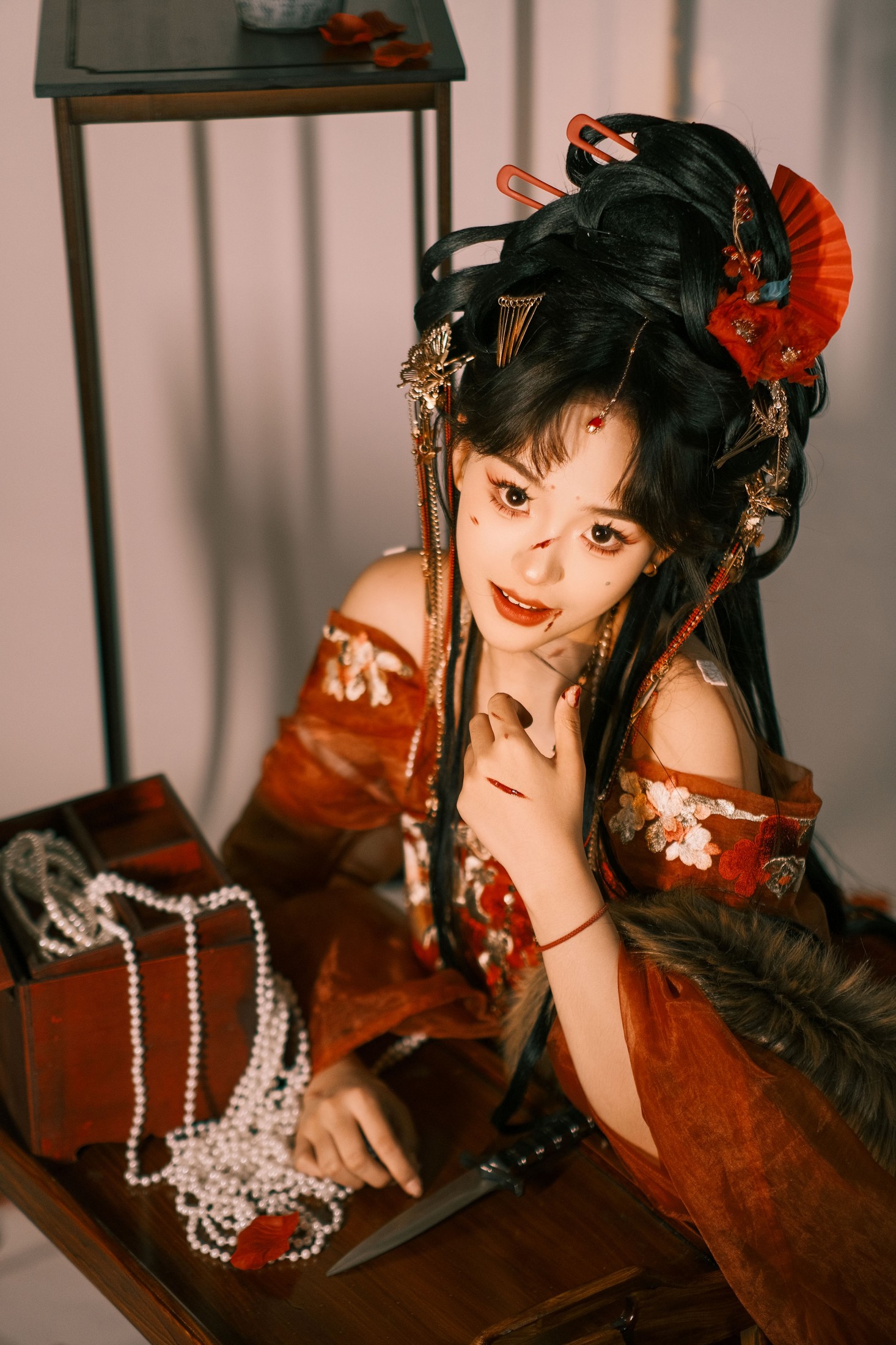 祖国的花骨朵 – 《一舞见杀伐》[13P]-COS写真在线网