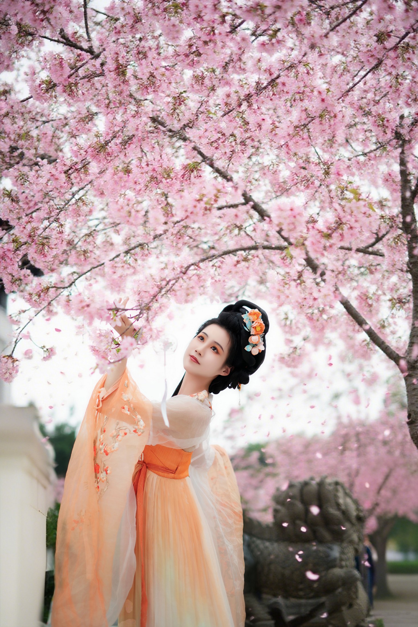艳子 – 《樱花树下》[18P]-COS写真在线网