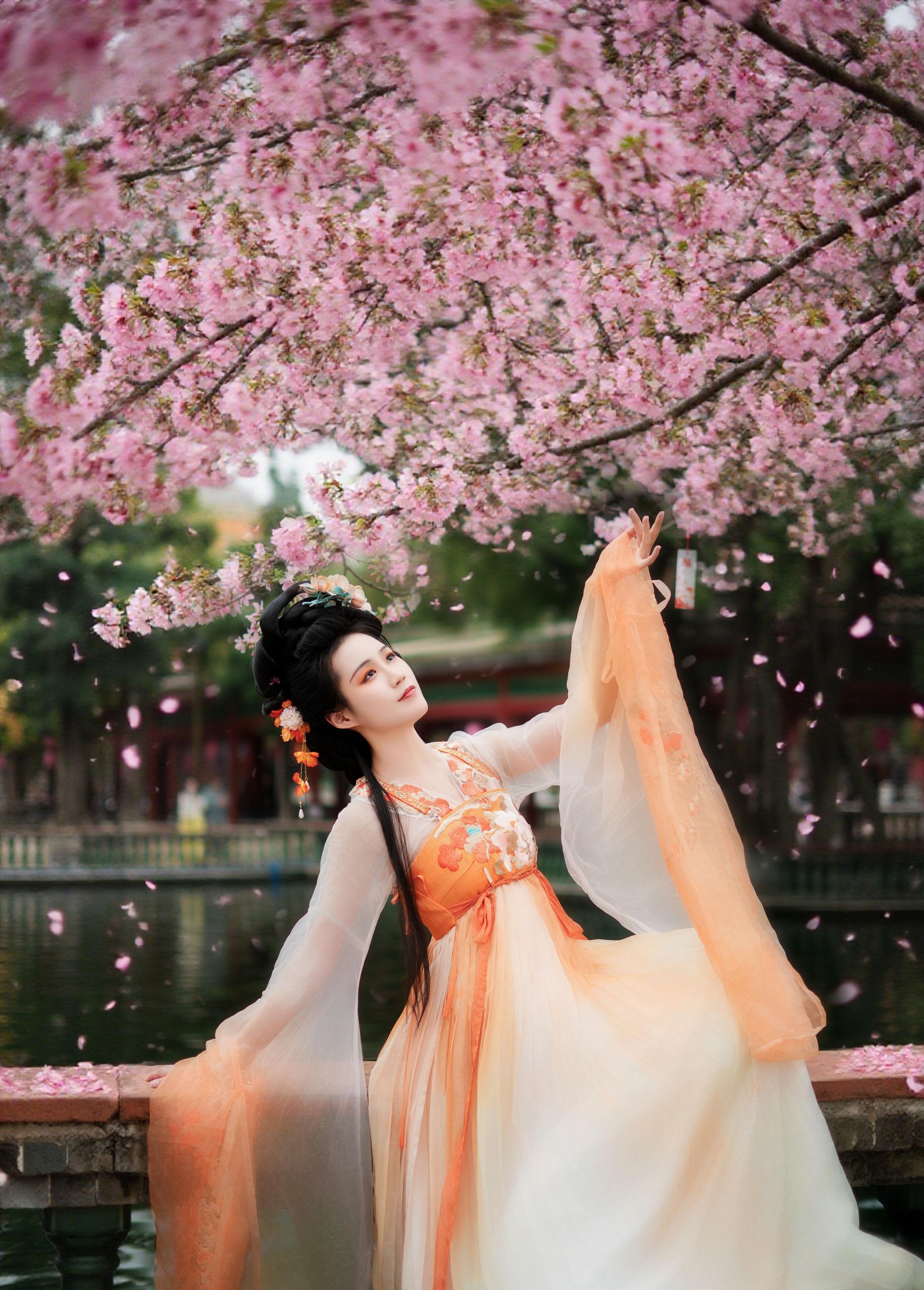图片[2]-艳子 – 《樱花树下》[18P]-COS写真在线网