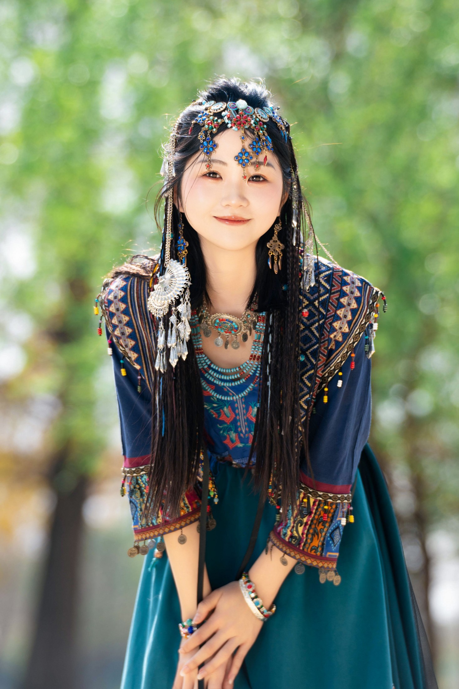 图片[4]-晓蓝 – 《苗疆少女 森林中发光》[24P]-COS写真在线网