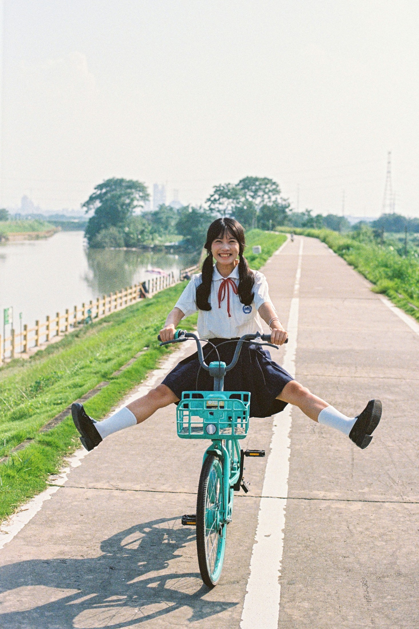 图片[4]-小花想睡觉zzZ – 《播放秋日短片》[16P]-COS写真在线网