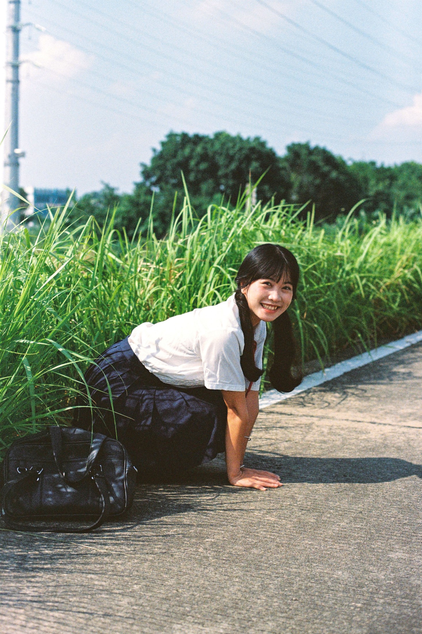 小花想睡觉zzZ – 《播放秋日短片》[16P]-COS写真在线网