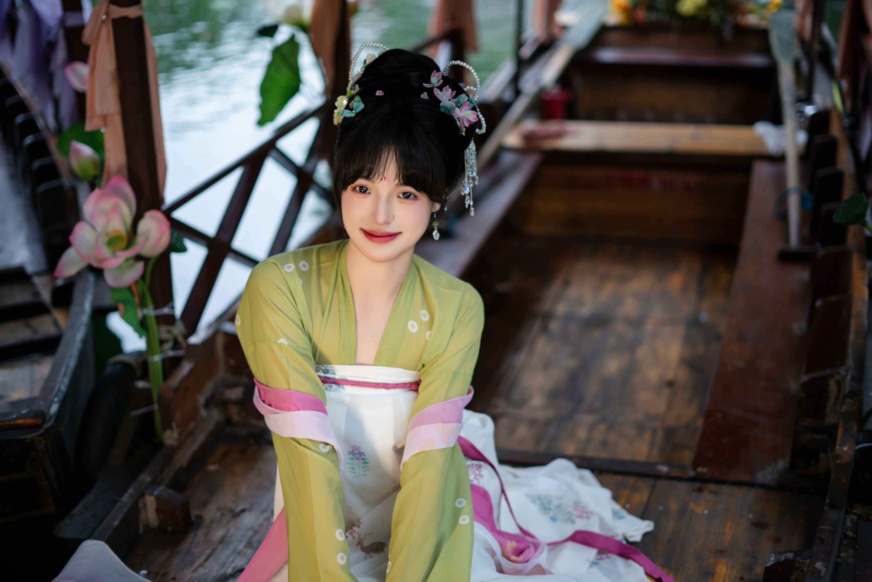 嘉琪 – 《荷花小仙女》[17P]-COS写真在线网