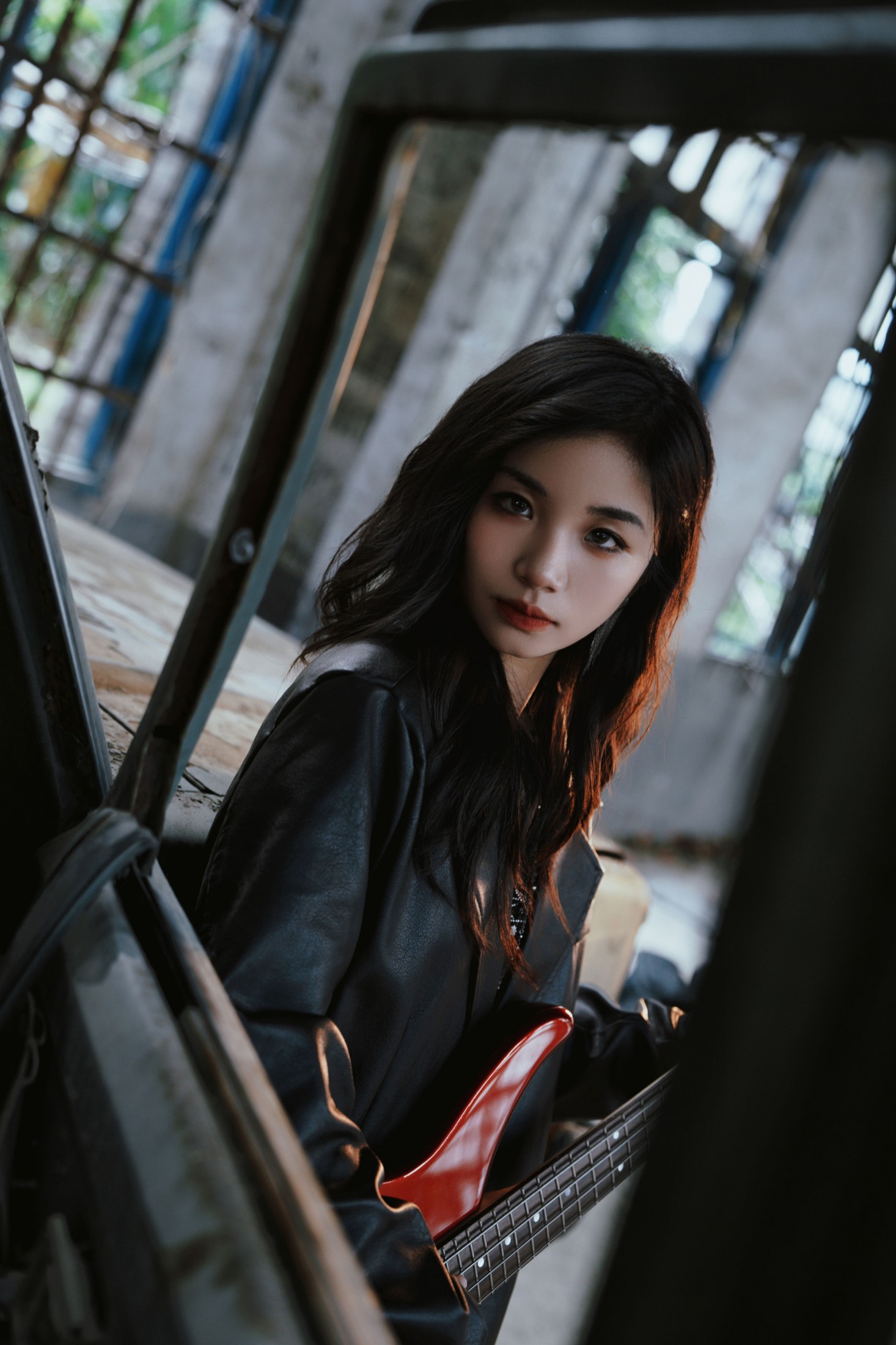 透明鱼yu – 《摇滚写真》[15P]-COS写真在线网