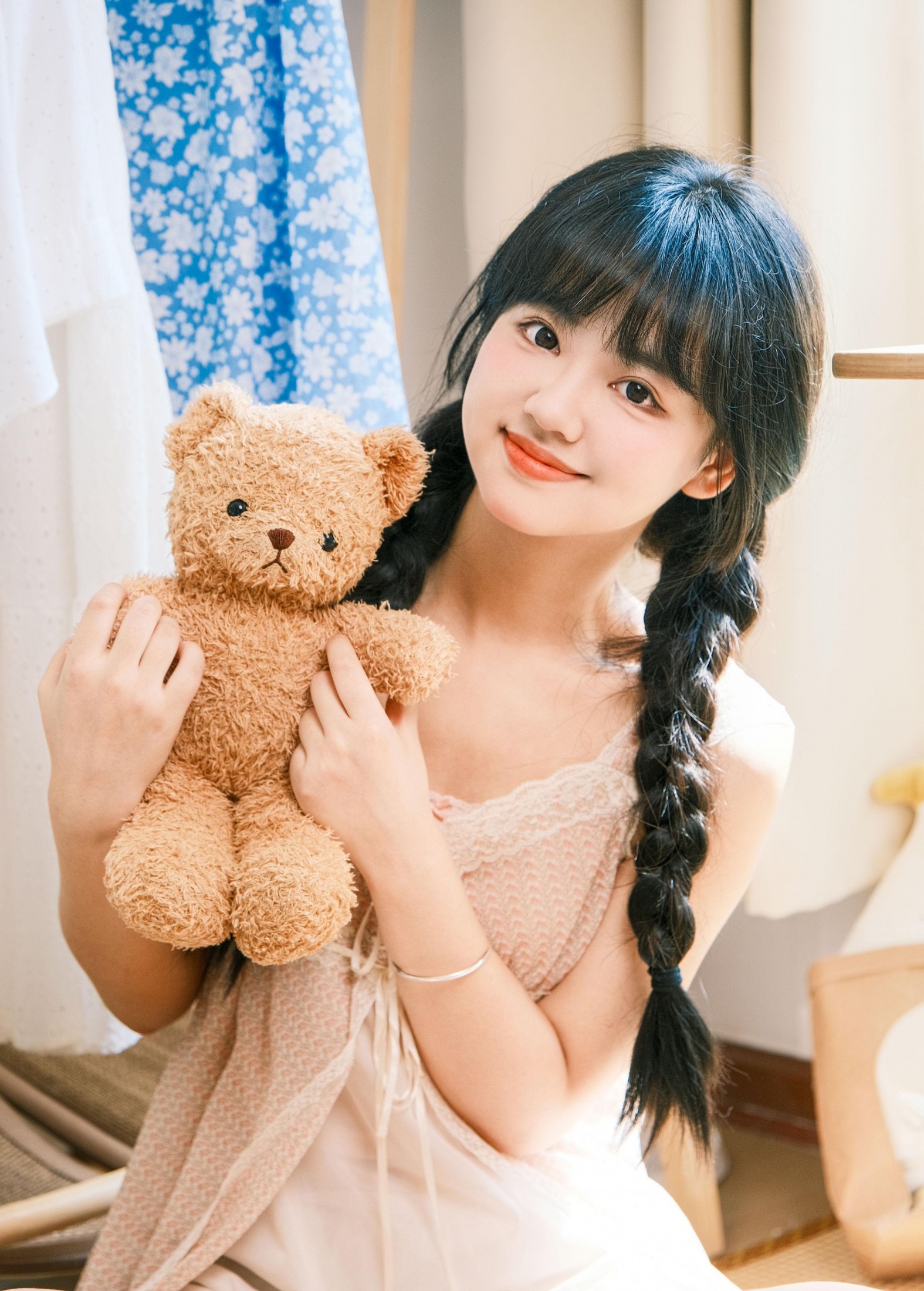 图片[2]-小梨花儿 – 《日系少女居家拍照》[27P]-COS写真在线网