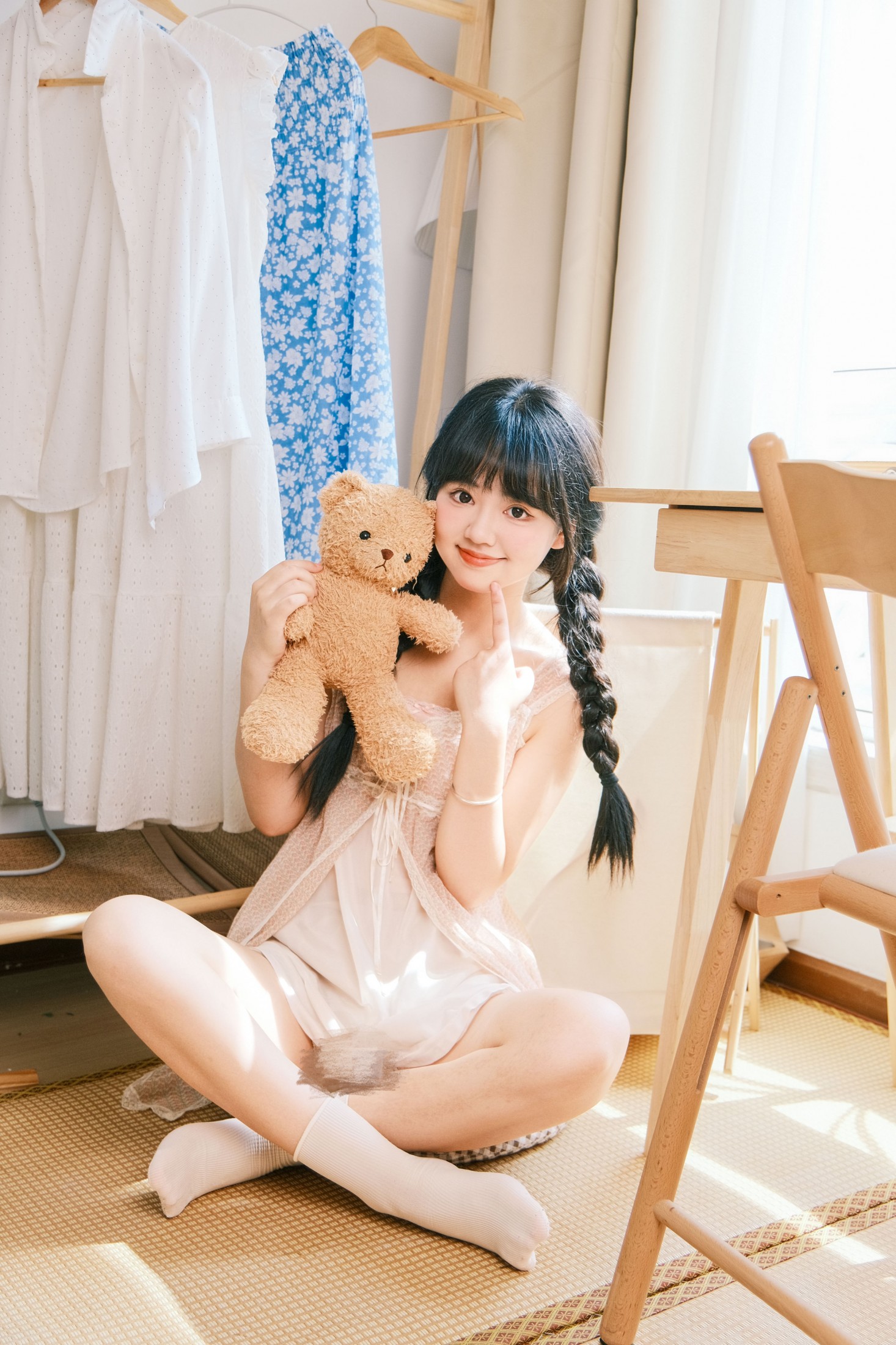 图片[3]-小梨花儿 – 《日系少女居家拍照》[27P]-COS写真在线网