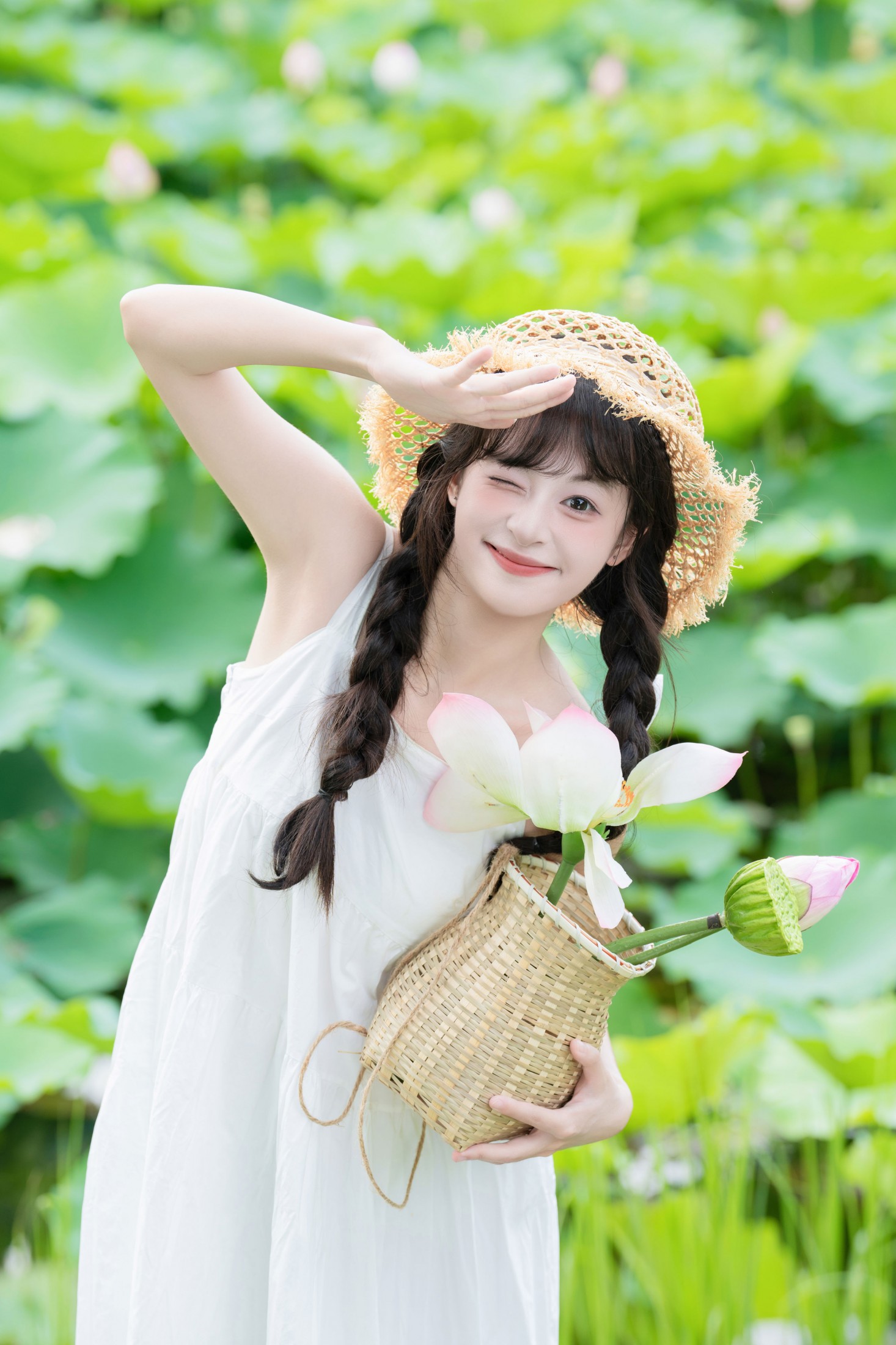 图片[4]-夏芋小年 – 《荷塘》[27P]-COS写真在线网