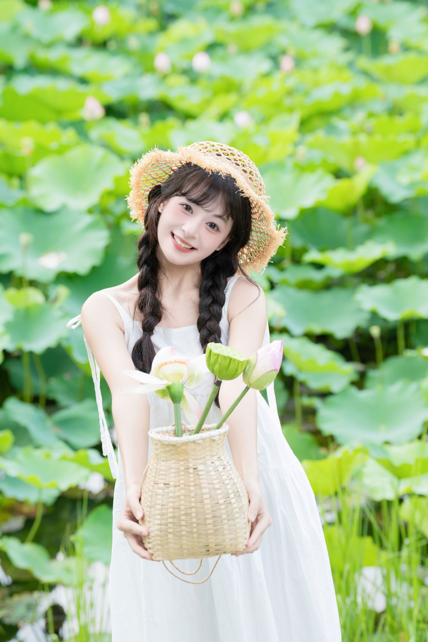 图片[3]-夏芋小年 – 《荷塘》[27P]-COS写真在线网