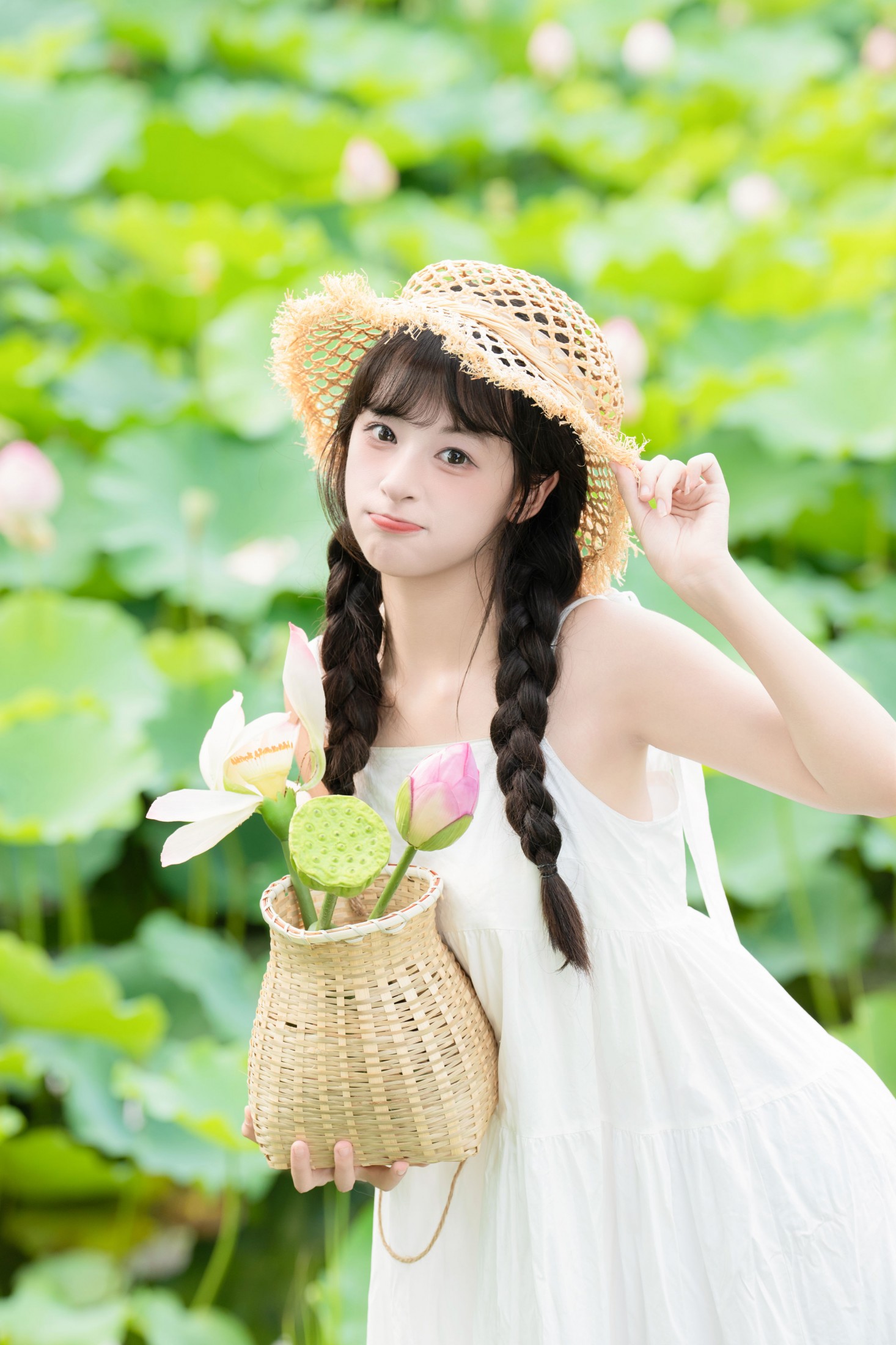 图片[5]-夏芋小年 – 《荷塘》[27P]-COS写真在线网
