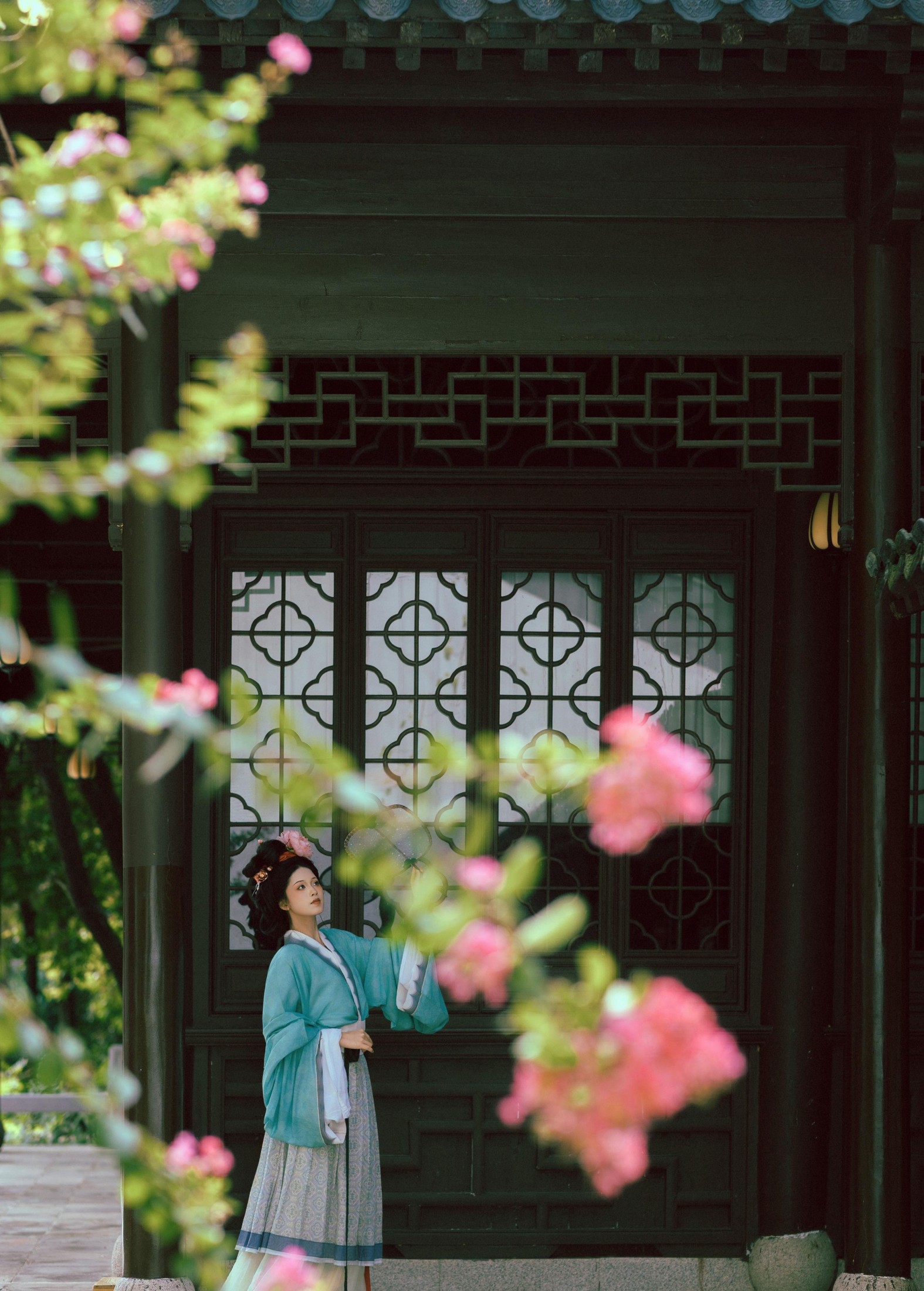 图片[2]-闲余凡身 – 《闲庭信步》[48P]-COS写真在线网