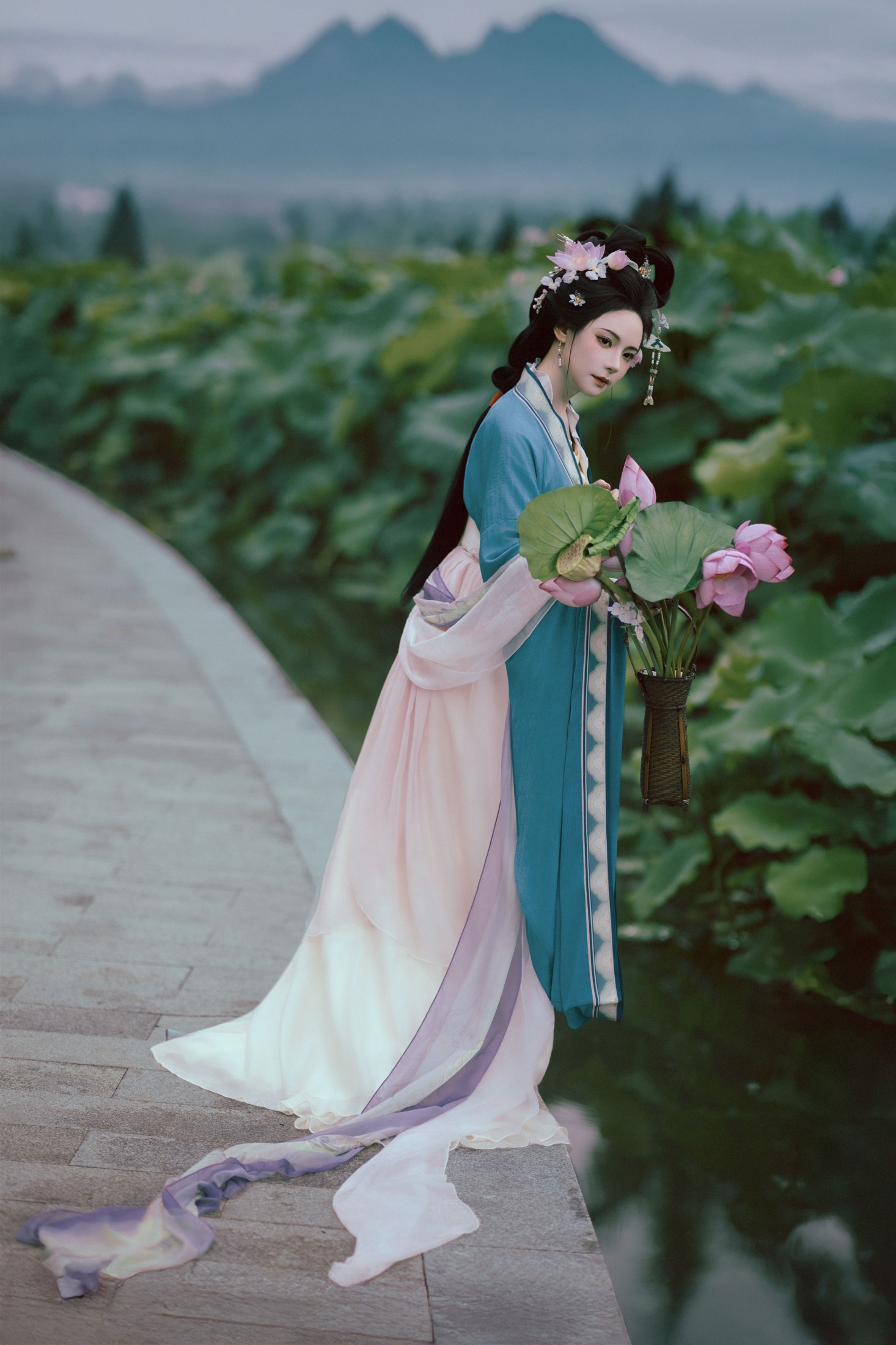 图片[4]-爱莫离 – 《荷香》[26P]-COS写真在线网
