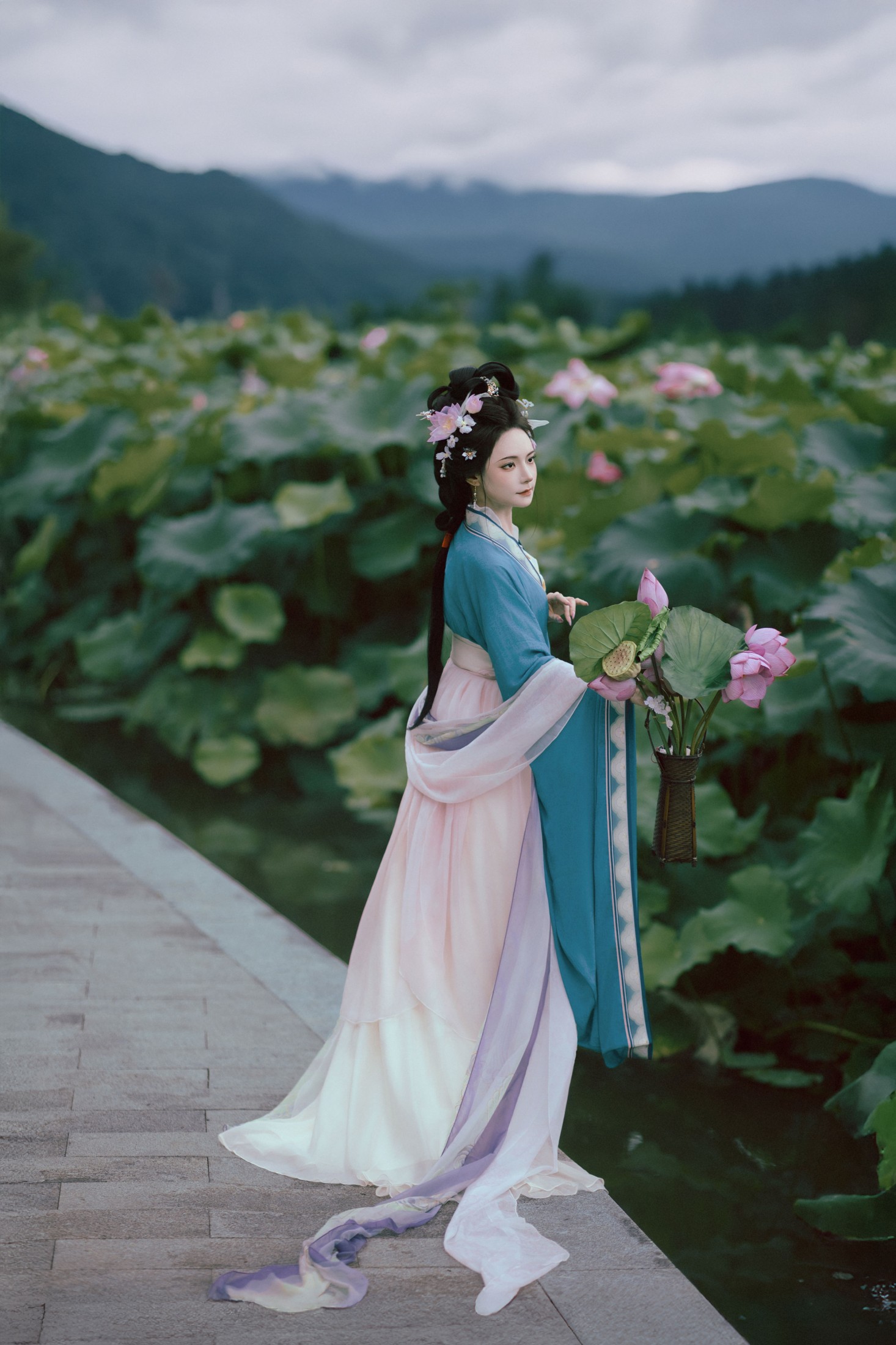 图片[3]-爱莫离 – 《荷香》[26P]-COS写真在线网